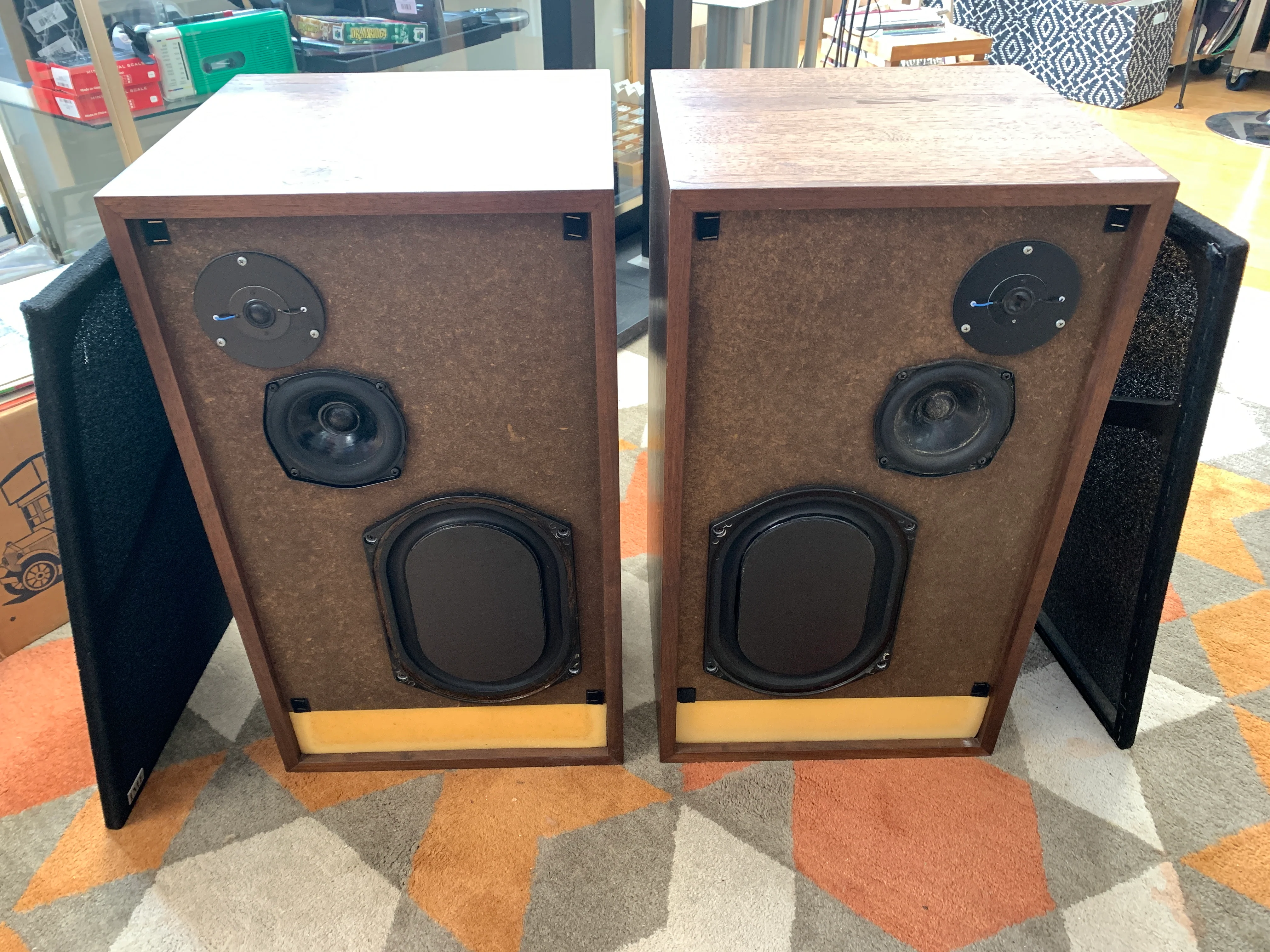 Irving M Fried - IMF Speakers Model R - Matched Pair - Image 4