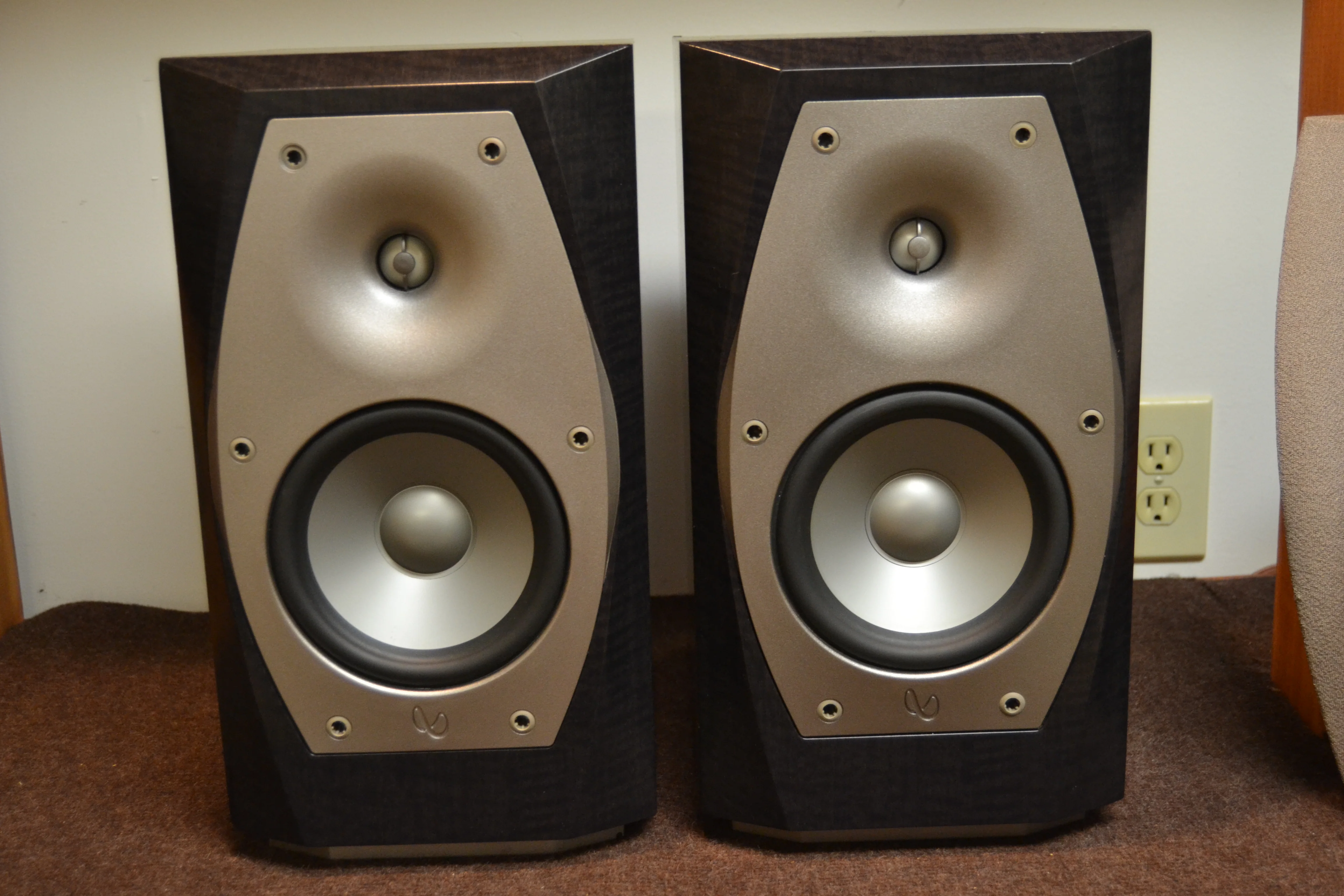 Infinity Interlude IL10 Bookshelf Speakers - Image 2