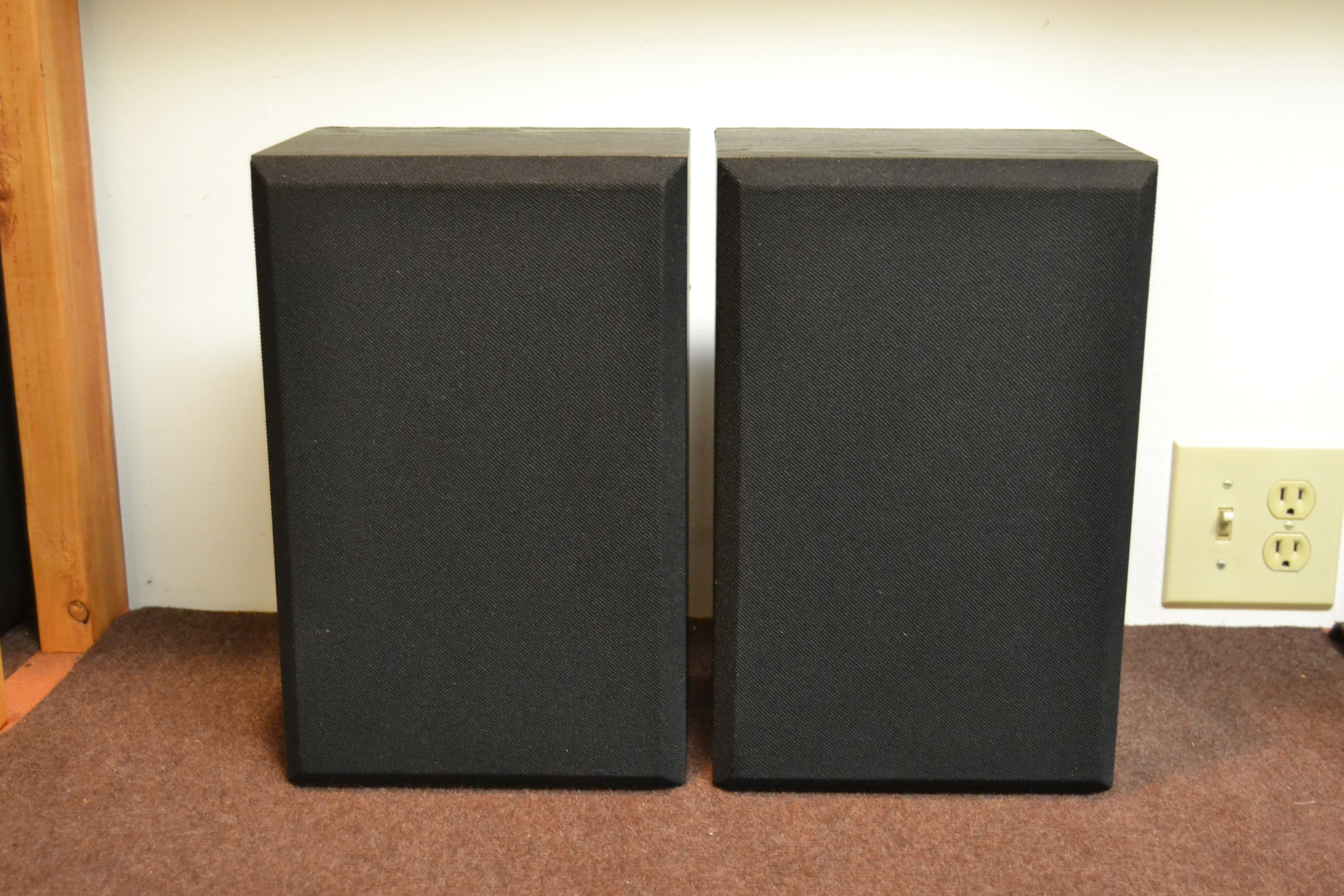 Interaudio by Bose Model 2000 Bookshelf Speaker