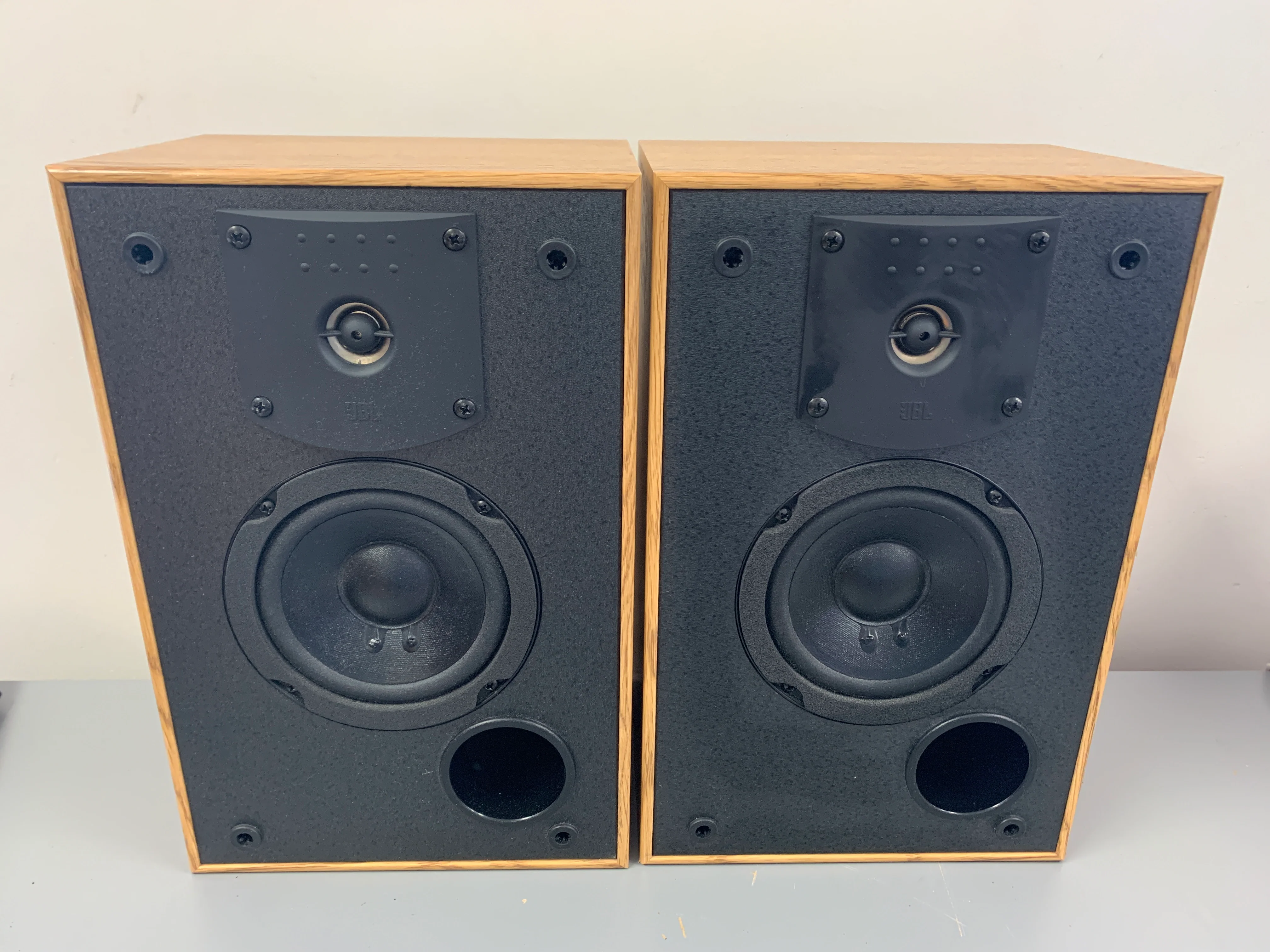 JBL J2050 Speakers - Image 3
