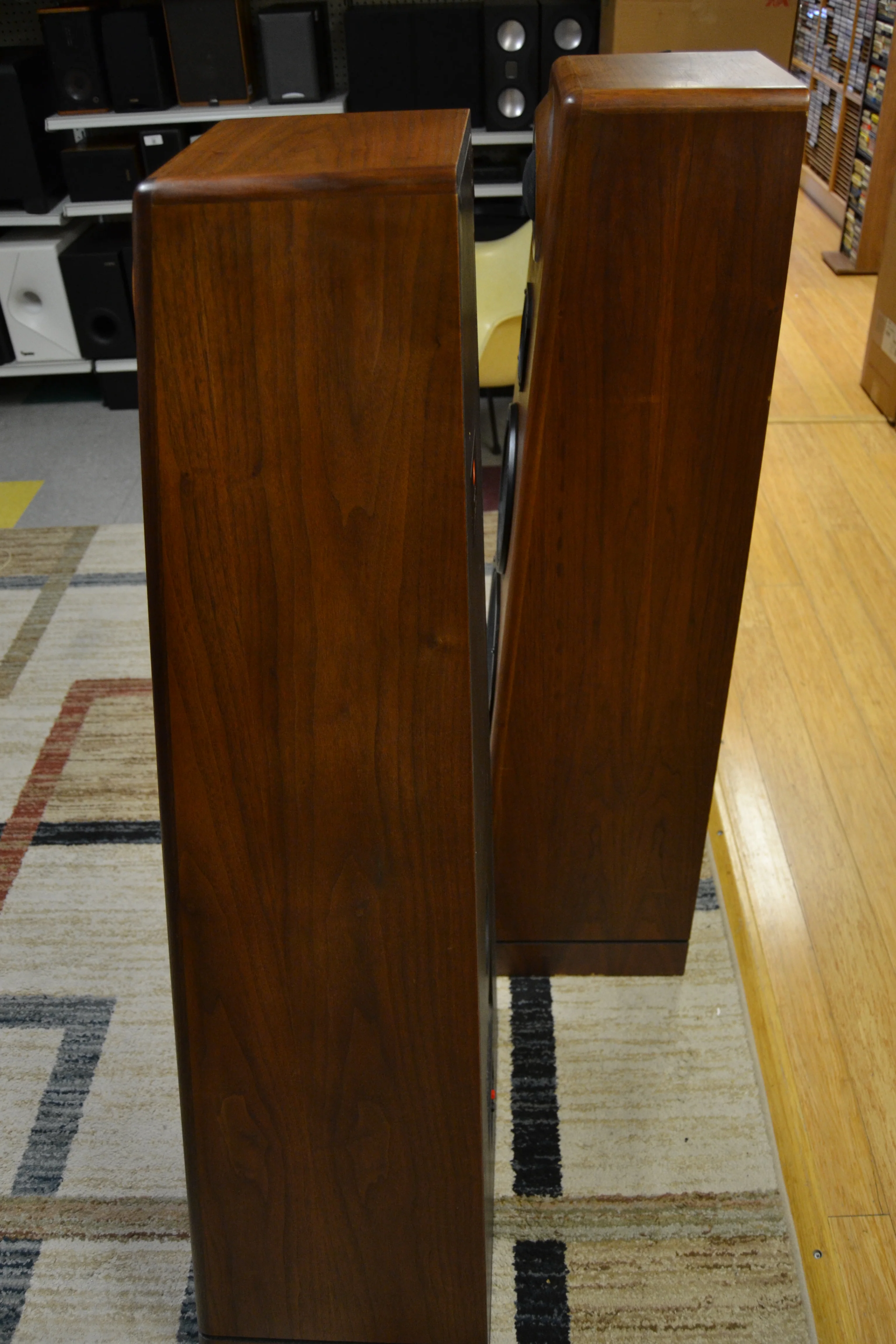 JBL L250 Speaker System * Refoamed woofers - Image 3
