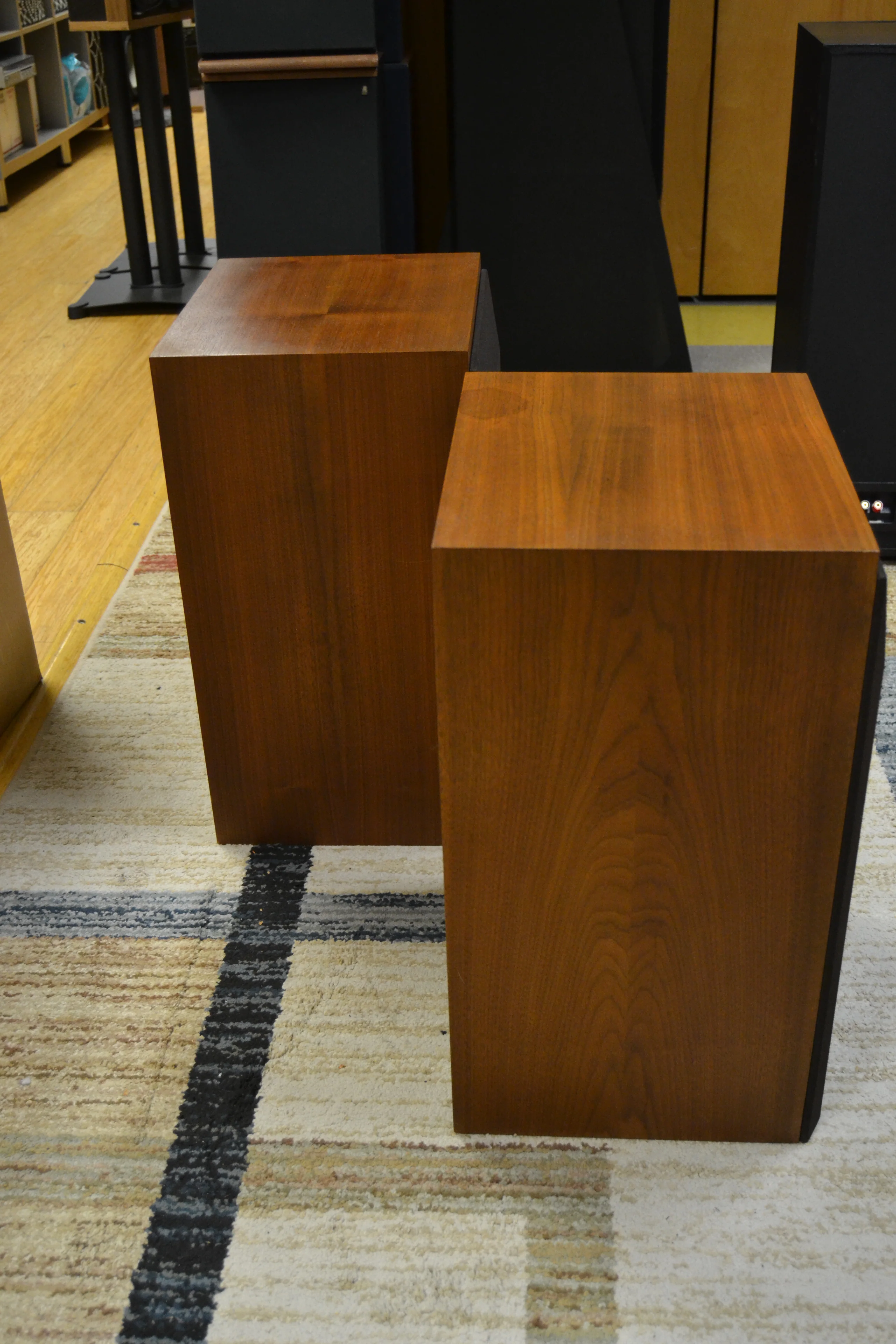 JBL L56 Speakers * Original Boxes * Mint Condition - Image 8