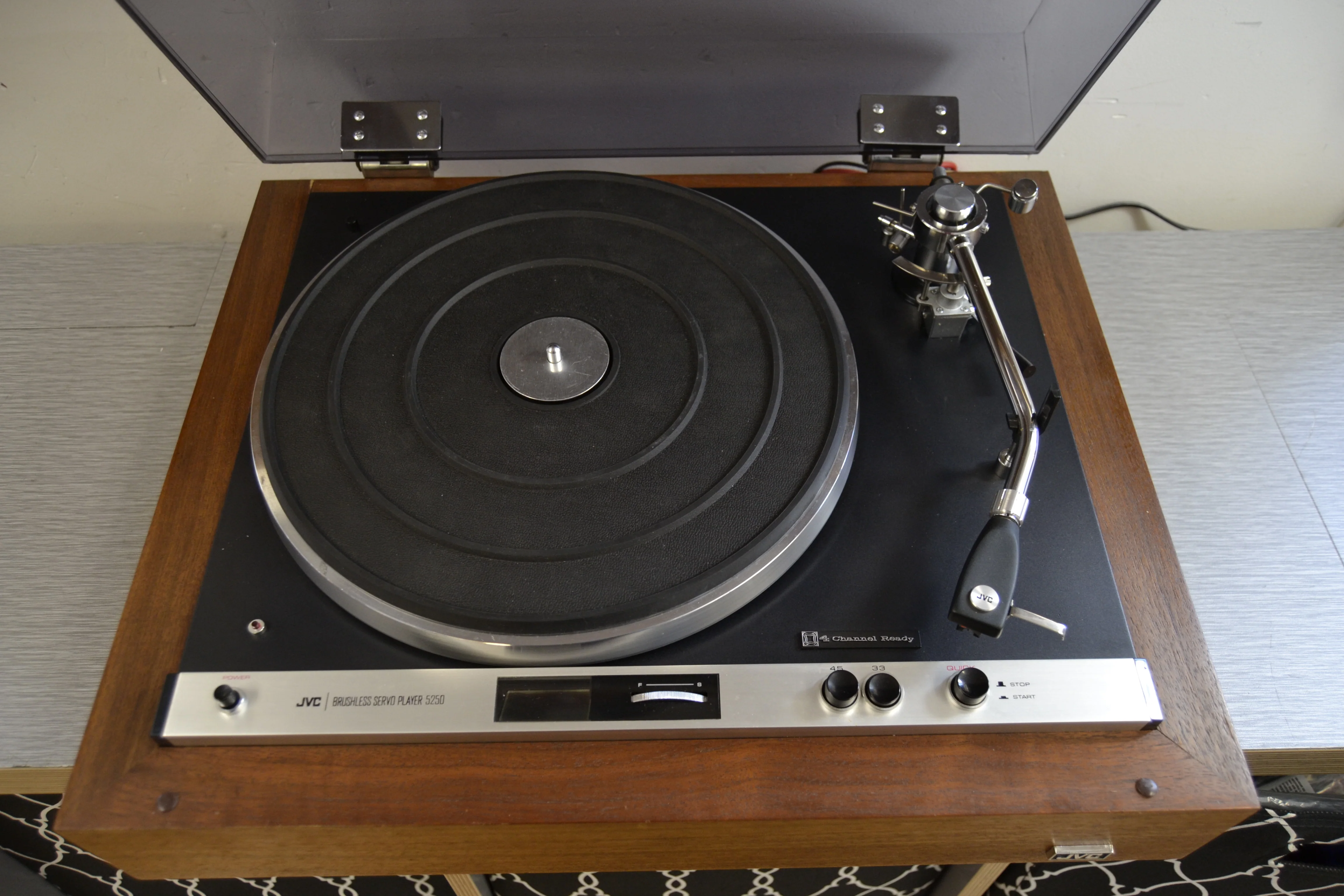JVC 5250 Belt Drive Turntable * 1972 * Pickering Cartridge - Image 3