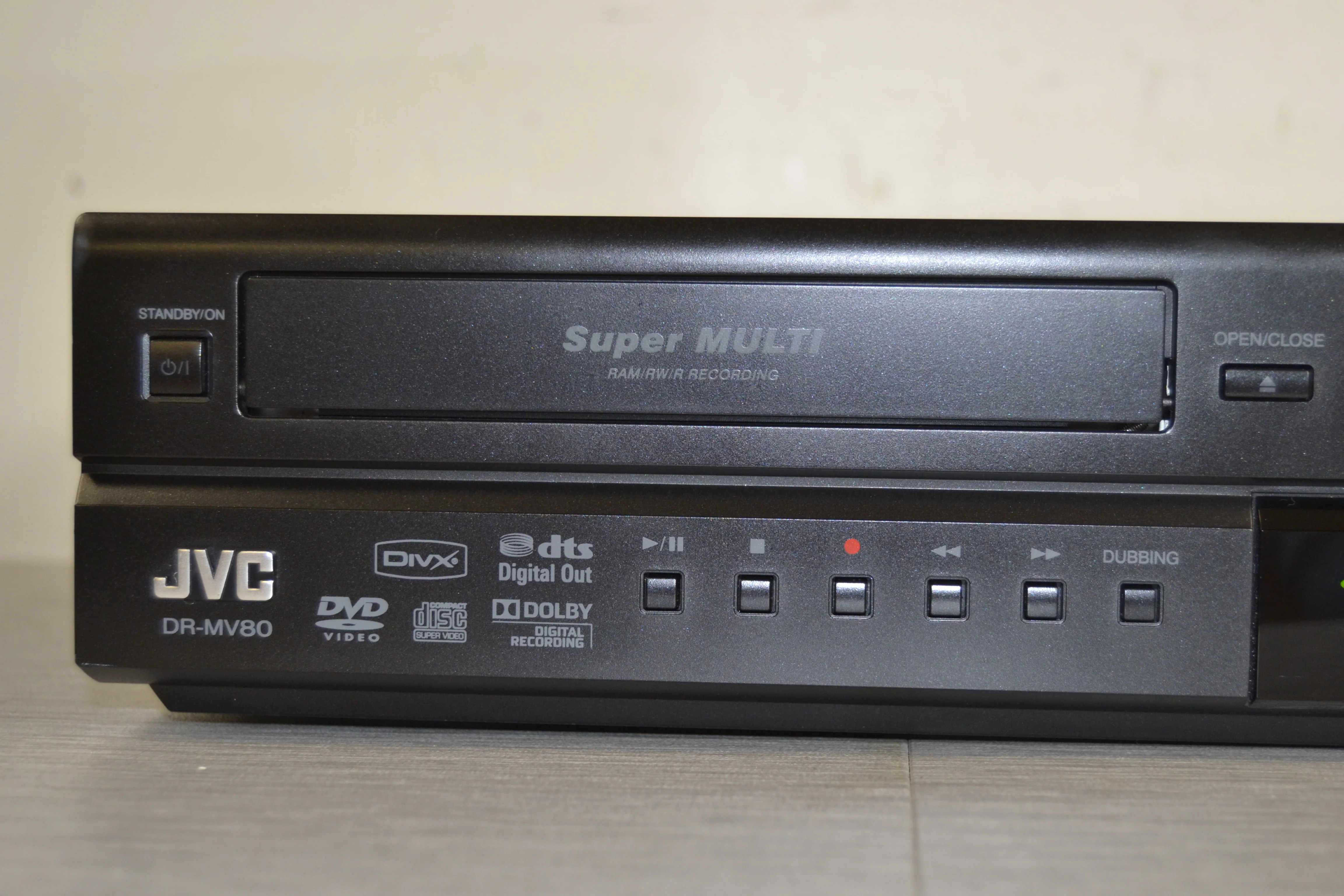 JVC DR-MV80 Combination DVD Recorder and VHS Video Cassette - Image 2