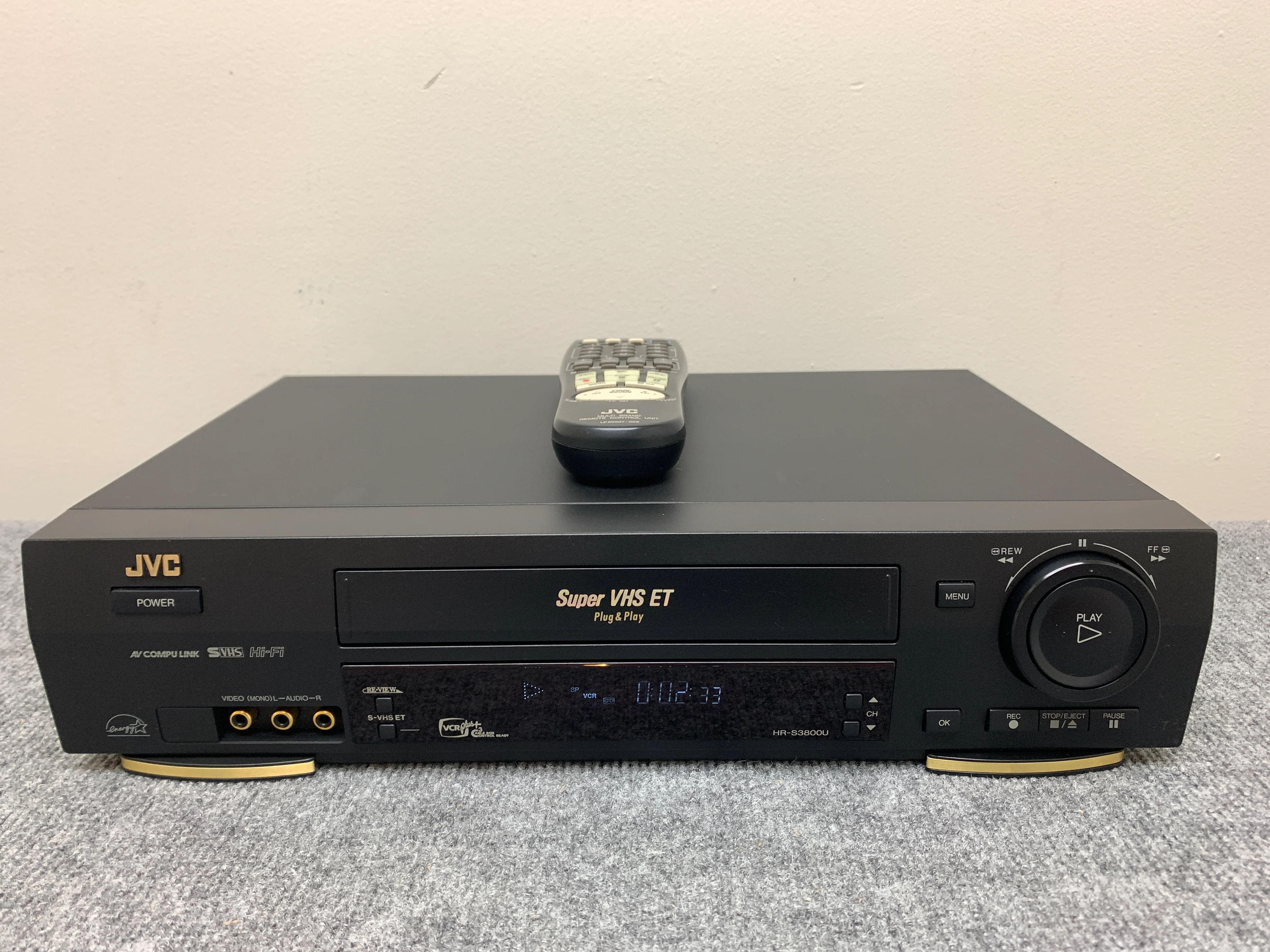 JVC HR-S3800U Super VHS Video Cassette Recorder * Remote Control