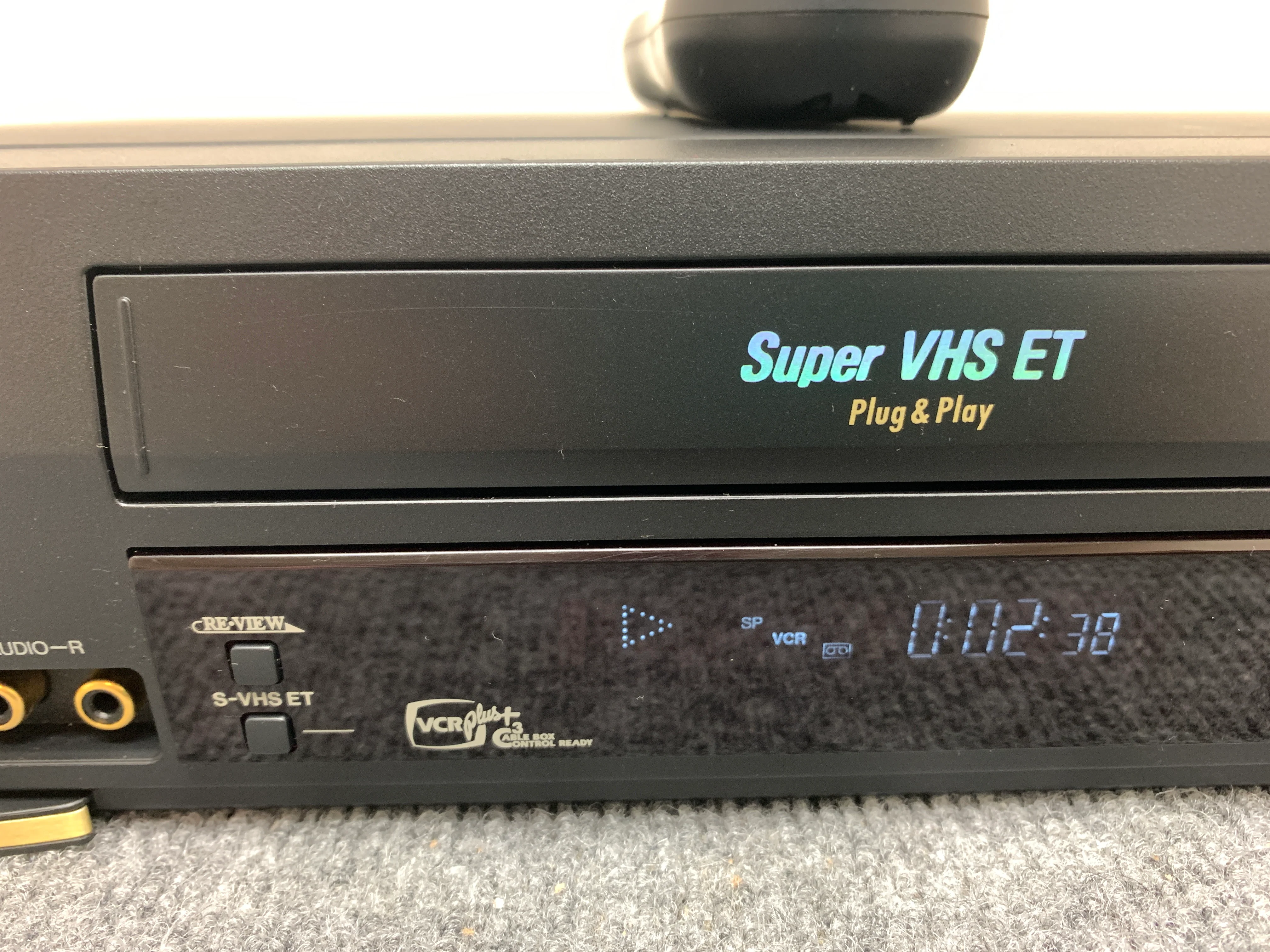 JVC HR-S3800U Super VHS Video Cassette Recorder * Remote Control - Image 3