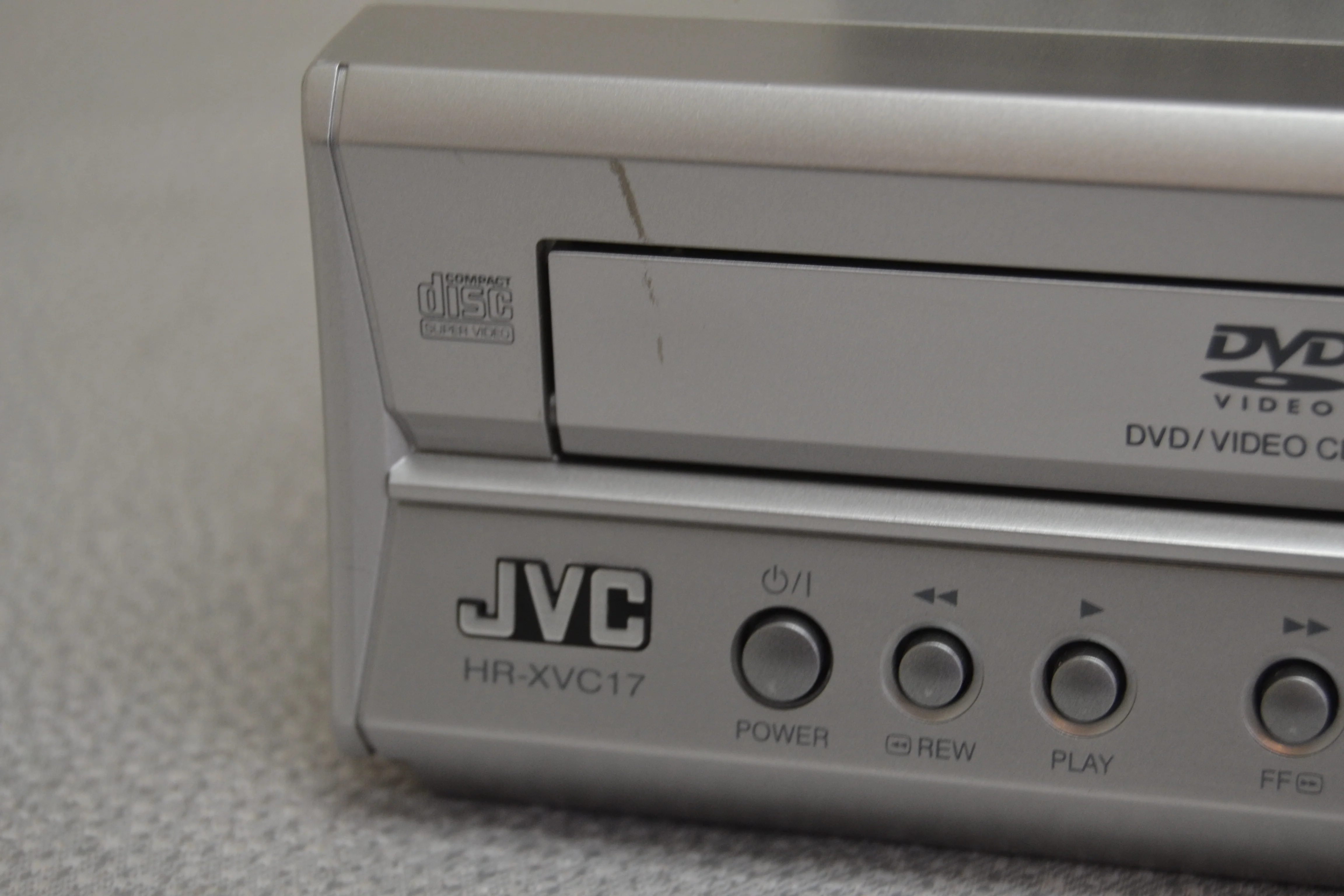 JVC HR-XVC17SU DVD/VHS Combo Player * Remote - Image 7