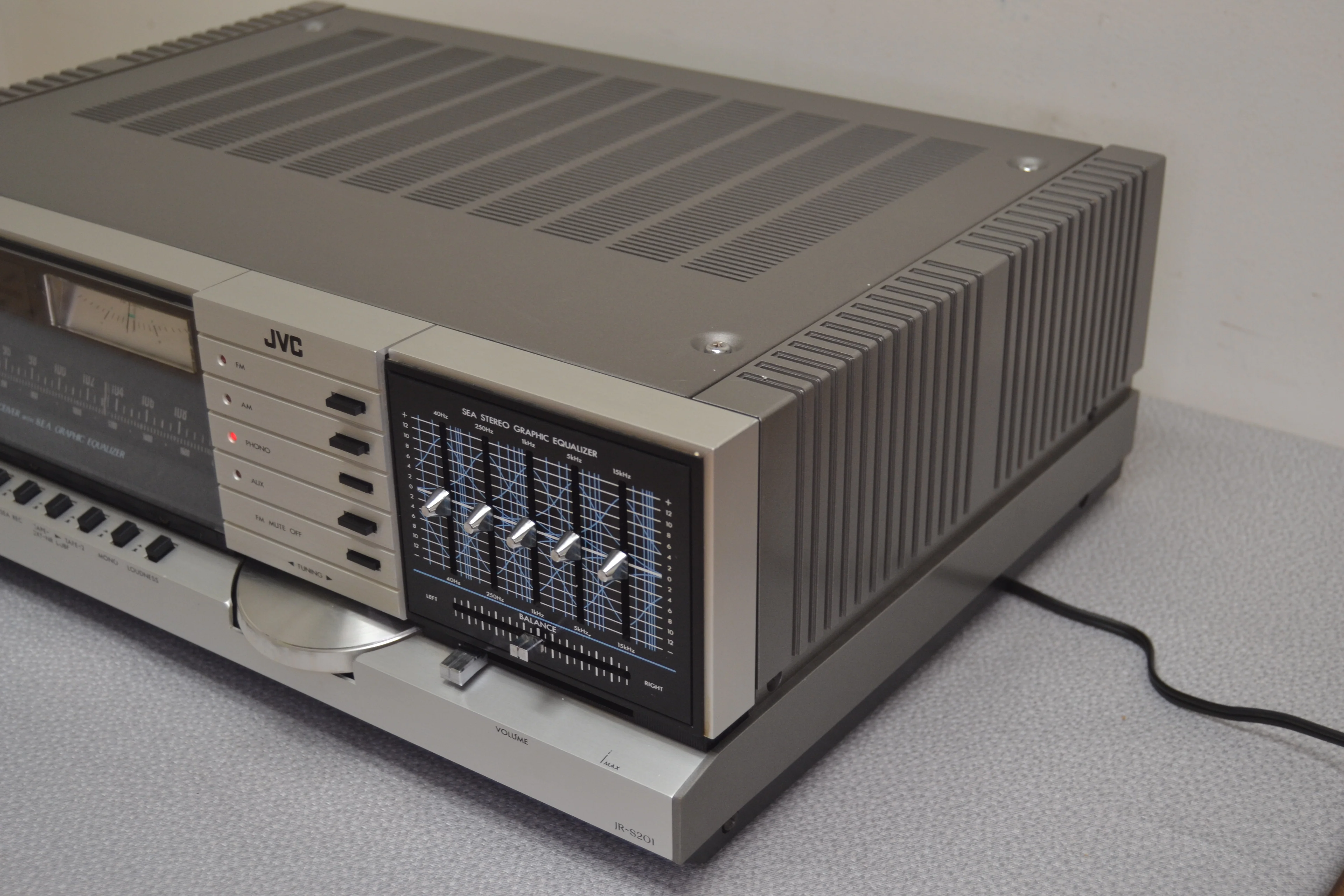 JVC JR-S201 DC Integrated Stereo Receiver (1978) * 35W RMS * - Image 8