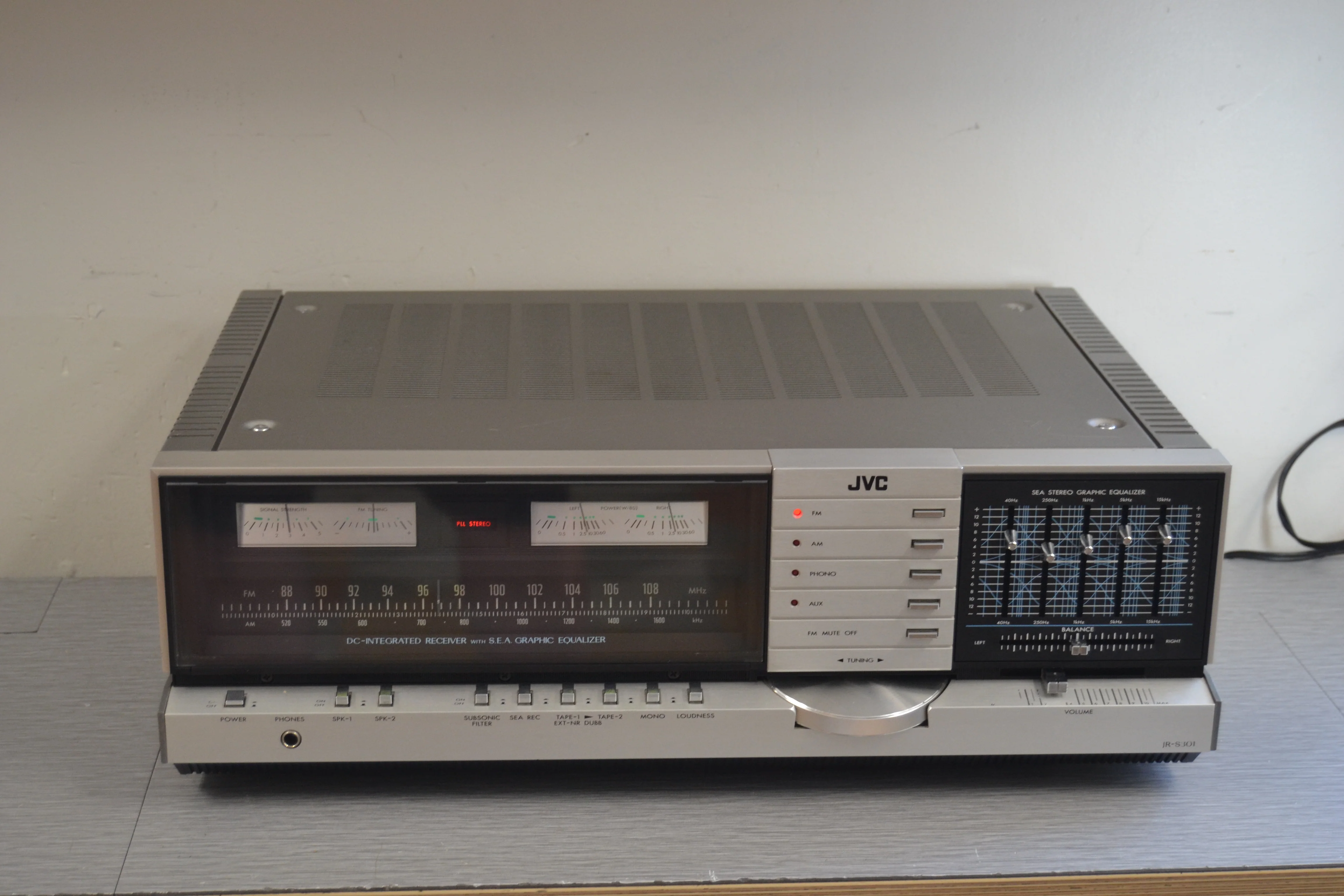 JVC JR-S301 Stereo Receiver * 60W MS * 1977