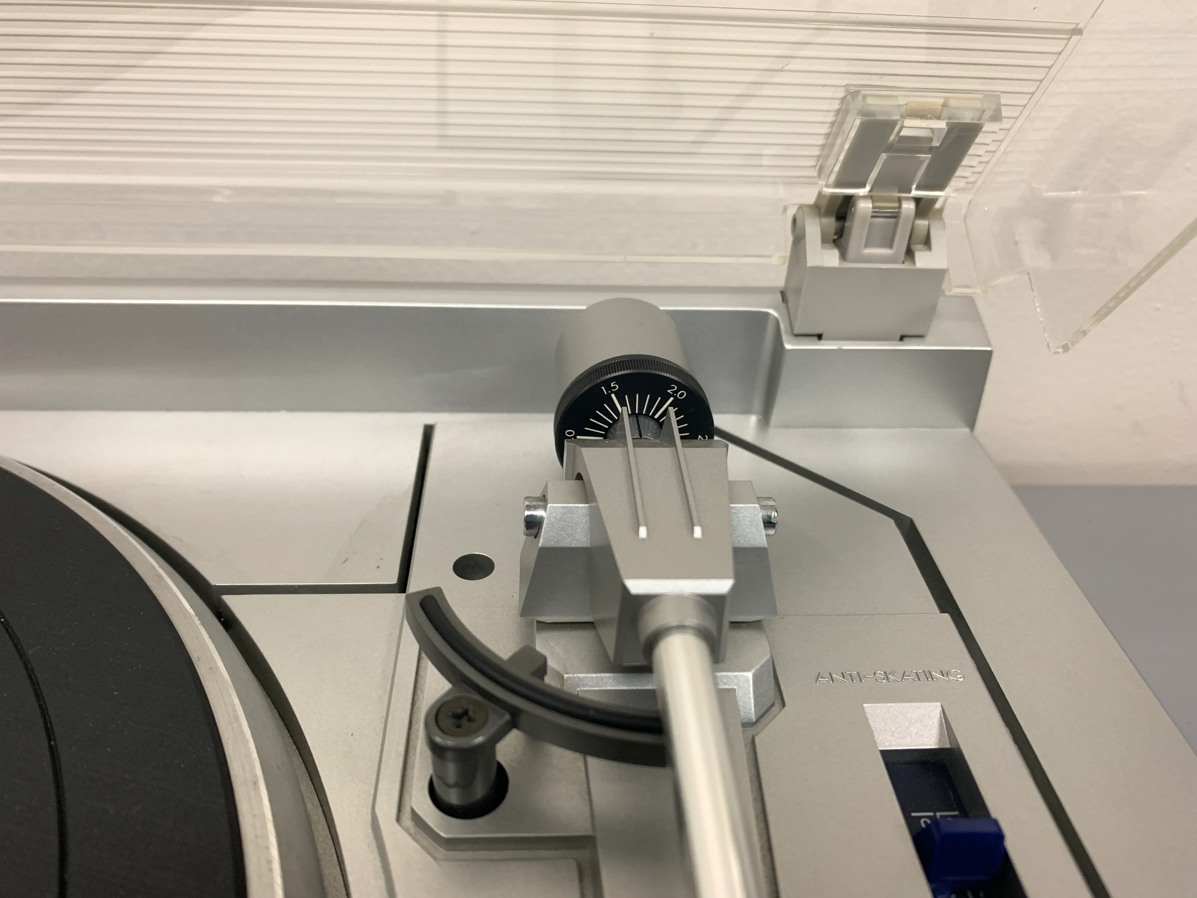 JVC L-A100 Turntable - Image 4