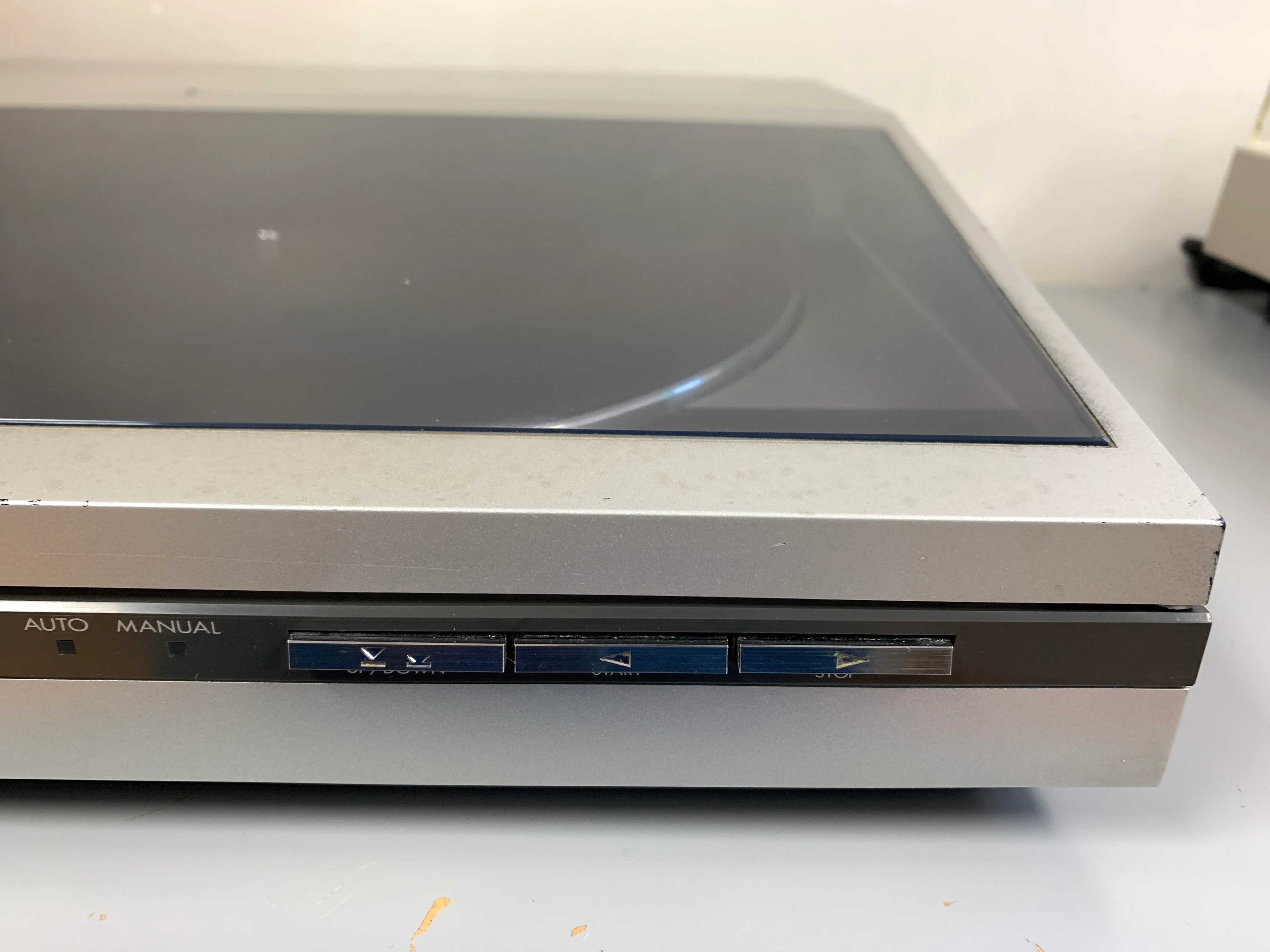 JVC L-E22 Turntable - Image 3