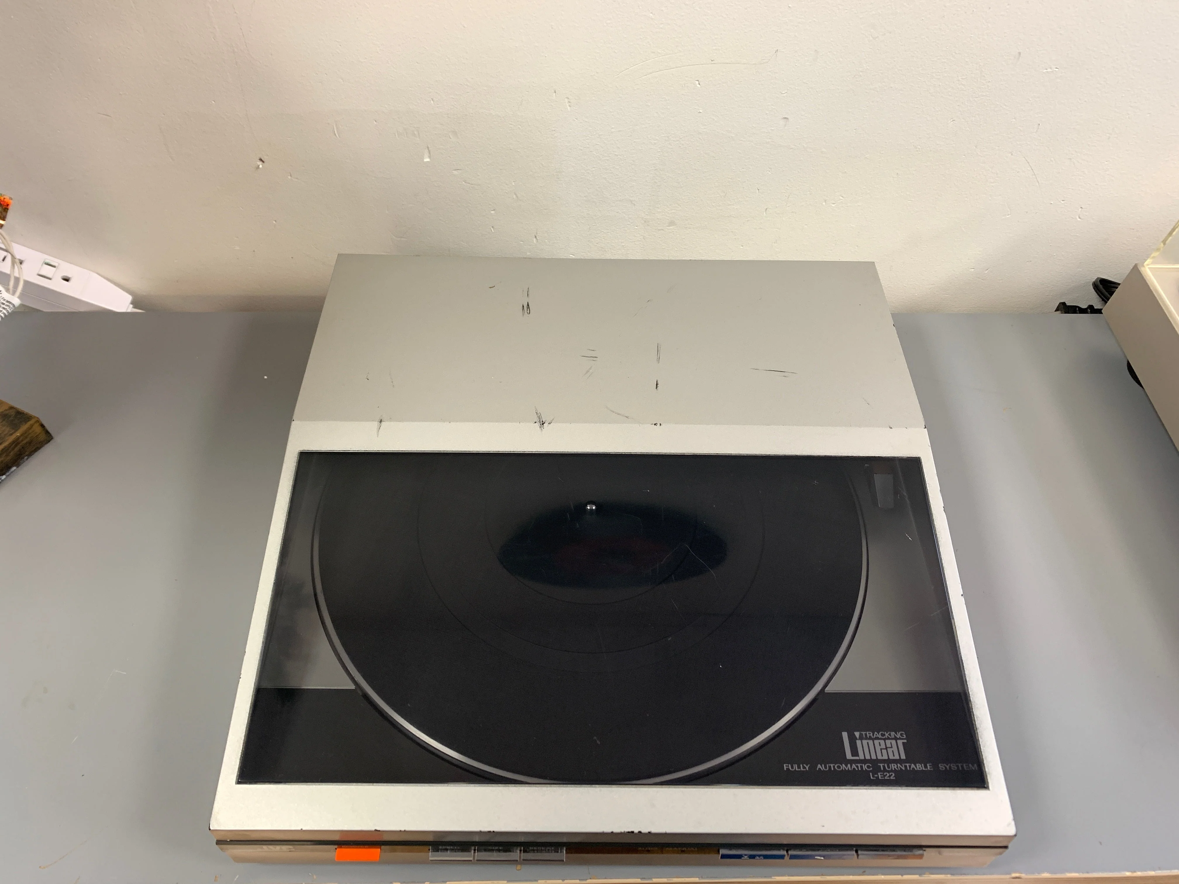 JVC L-E22 Turntable - Image 4
