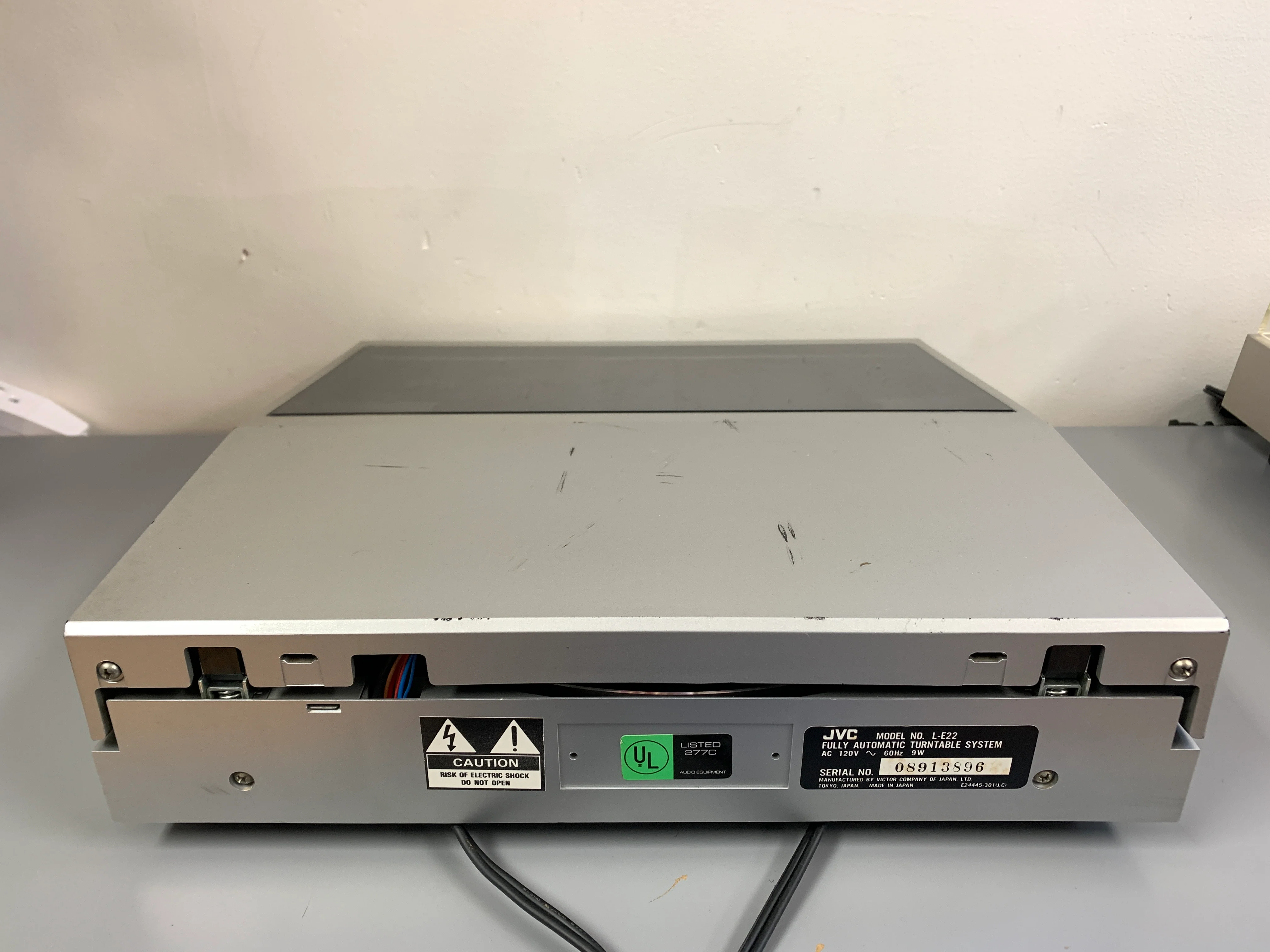 JVC L-E22 Turntable - Image 7