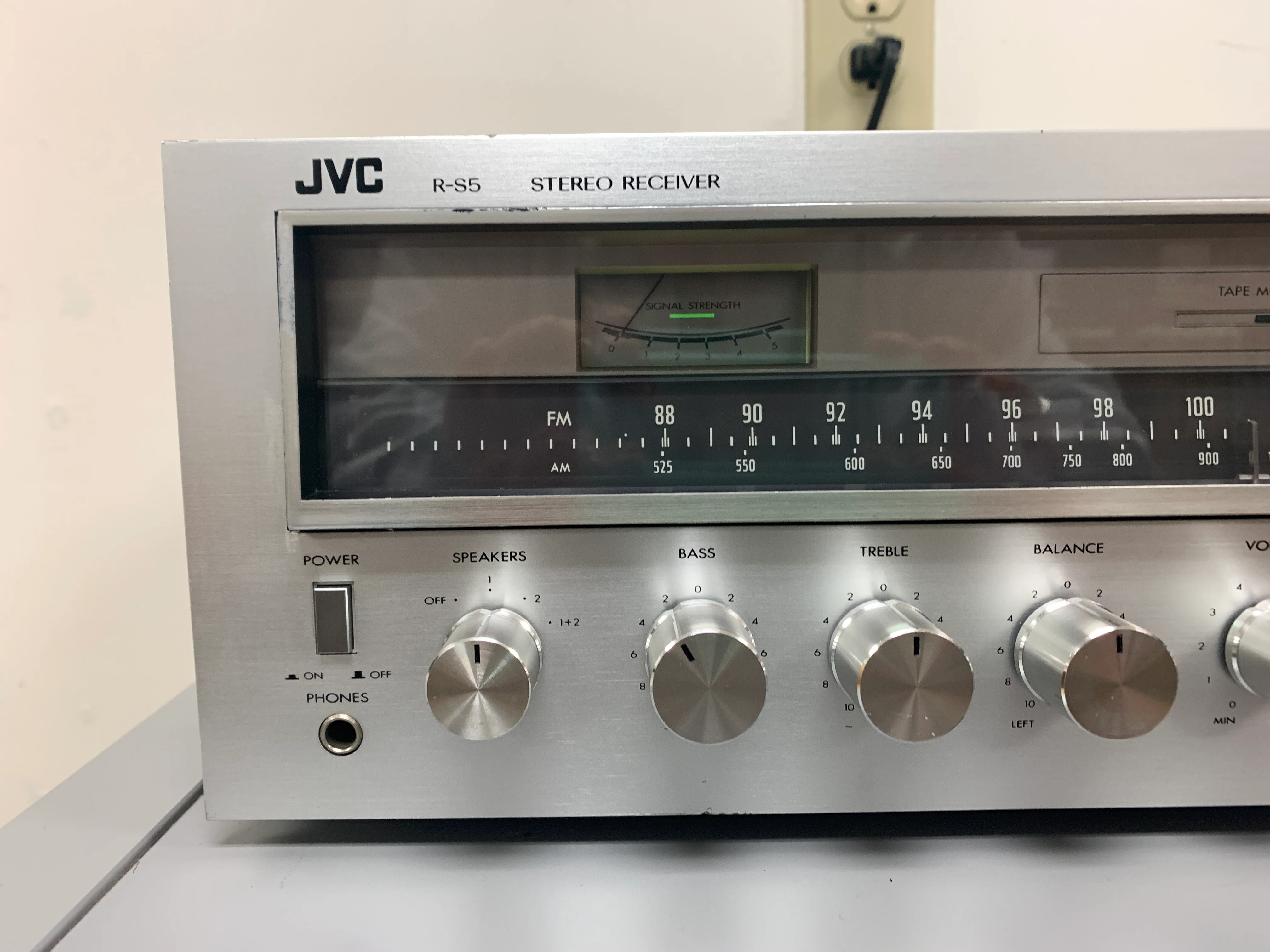 JVC R-S5 Stereo Receiver - Image 2