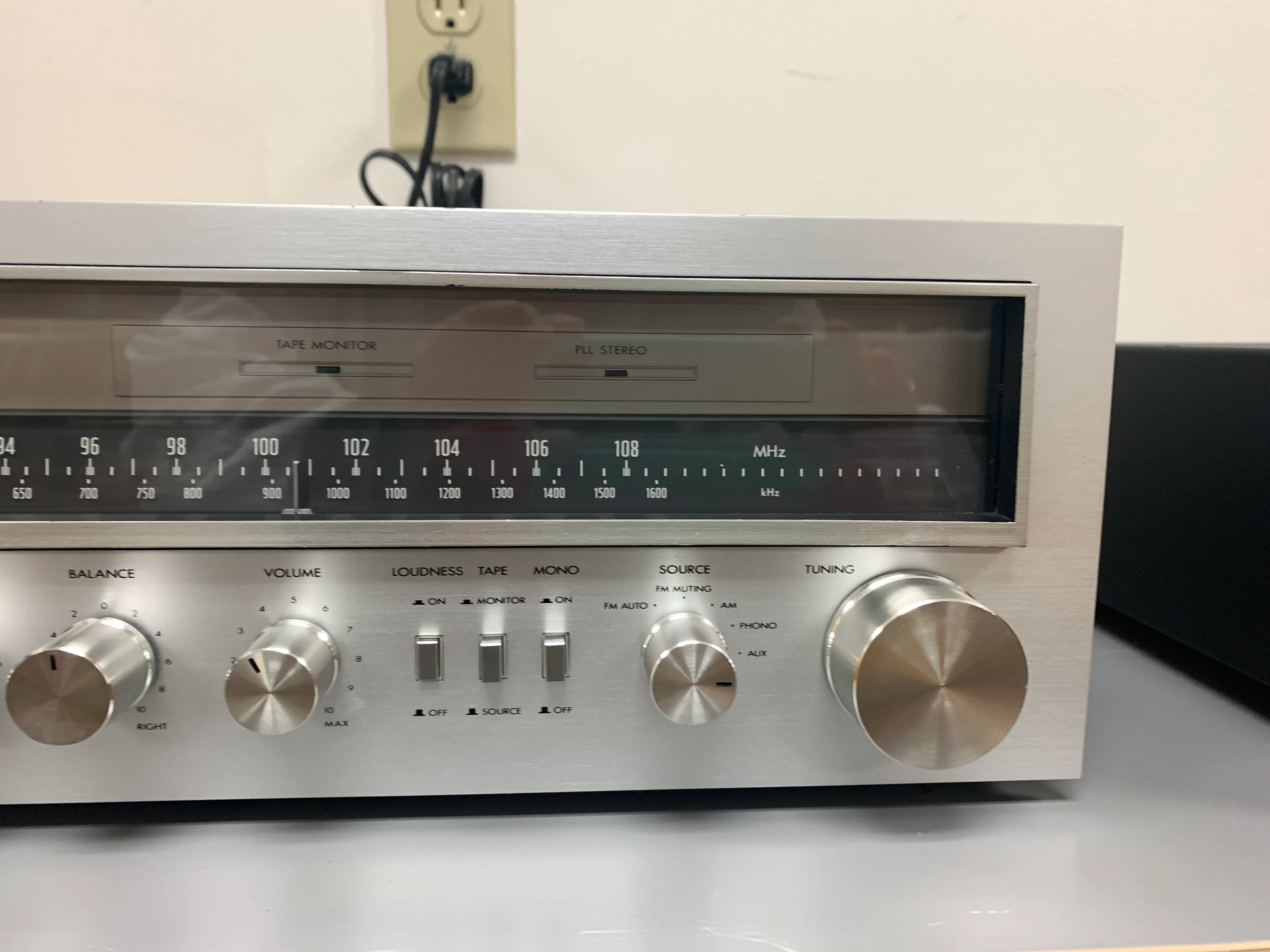 JVC R-S5 Stereo Receiver - Image 4
