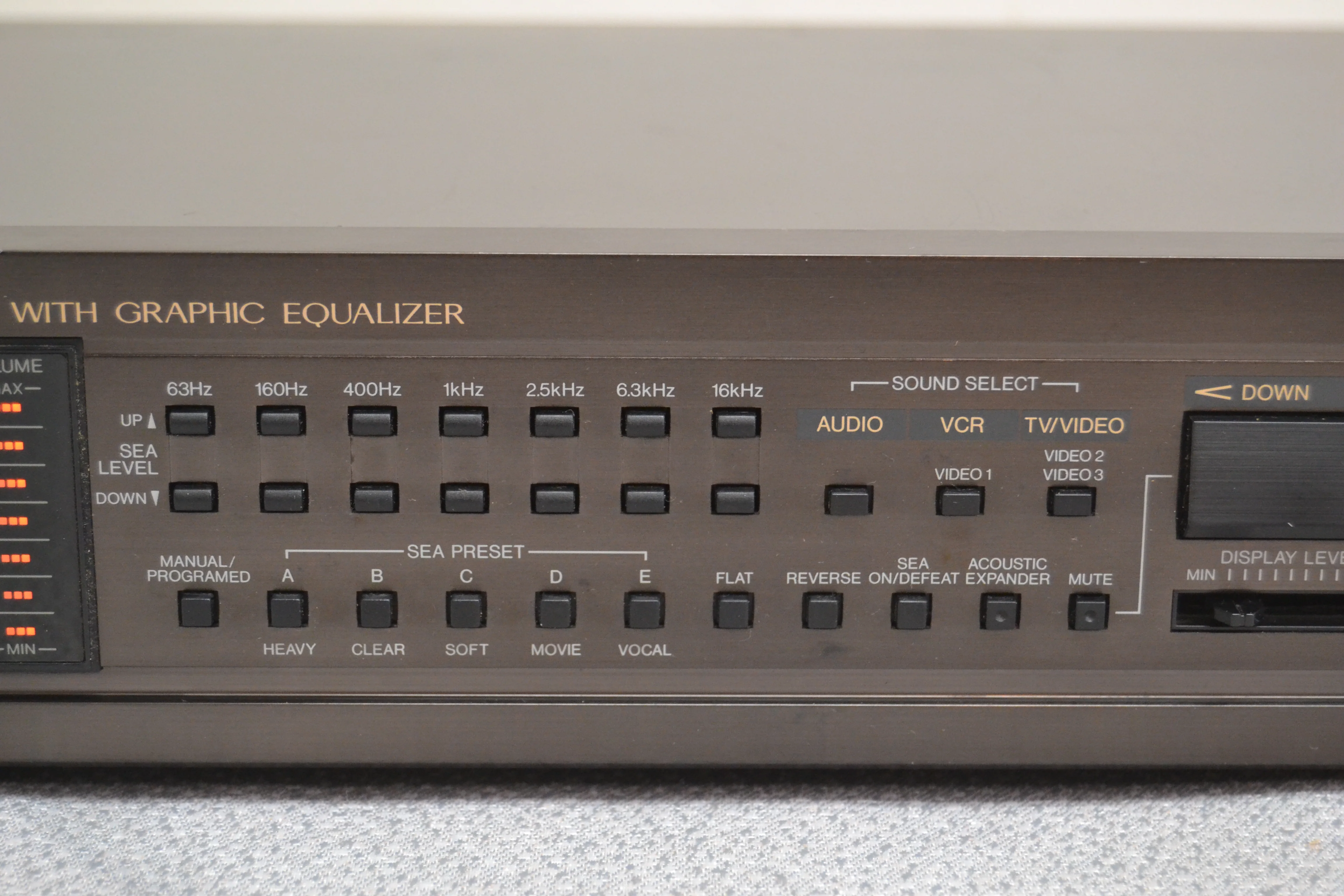 JVC SEA-RM20 * Graphic Equalizer with Spectrum Analyzer - Image 4