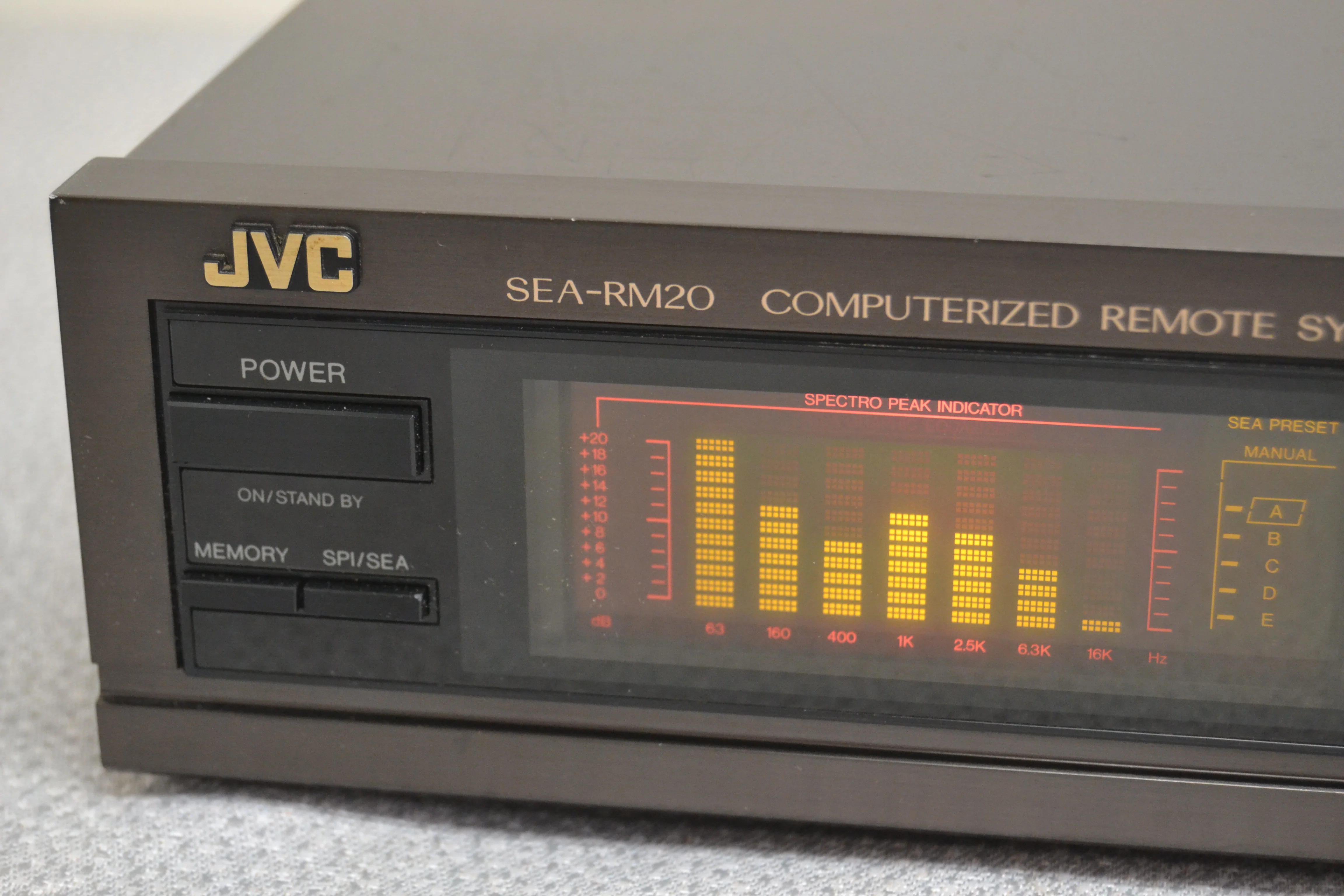 JVC SEA-RM20 * Graphic Equalizer with Spectrum Analyzer - Image 6