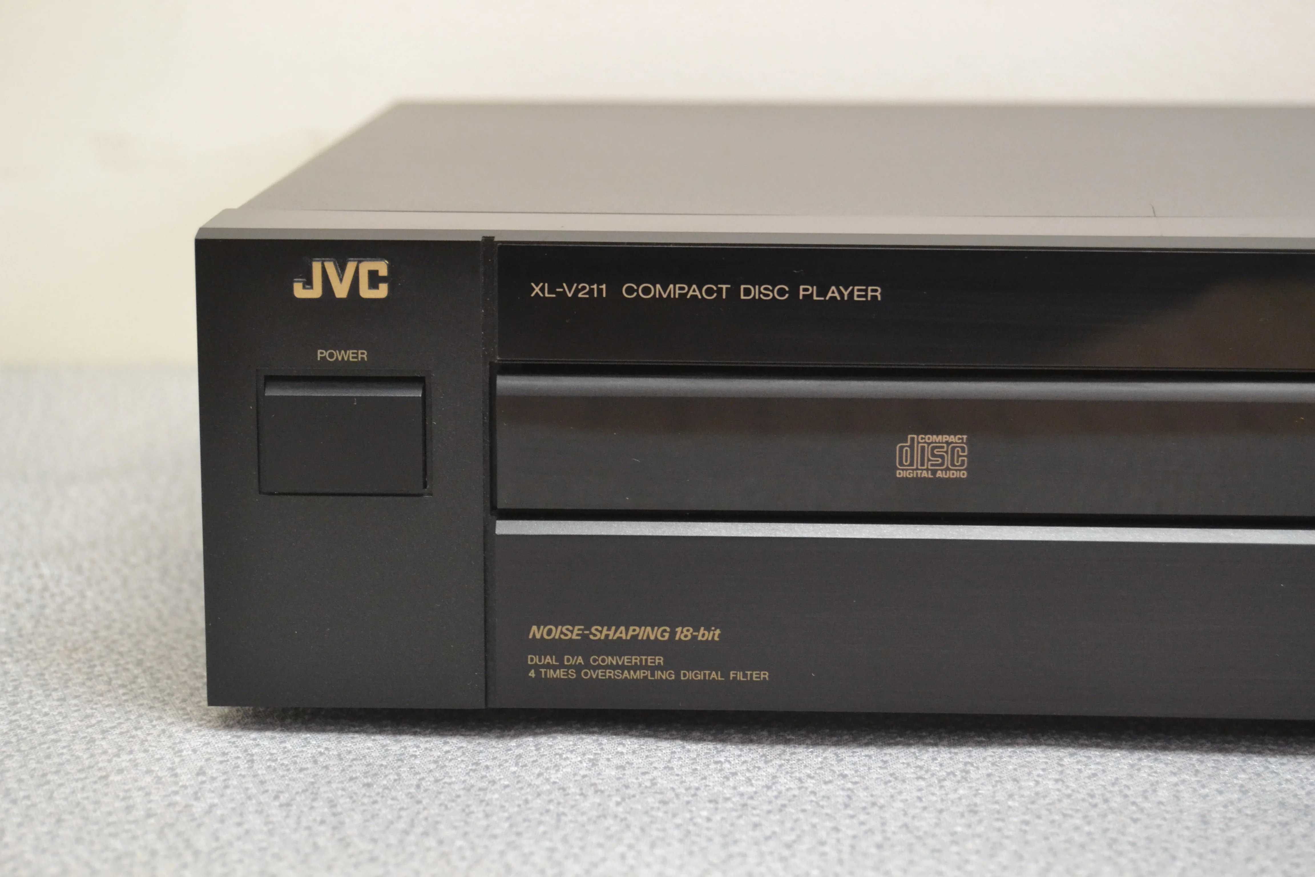 JVC XL-V211 Single CD Player * 1989 - Image 2