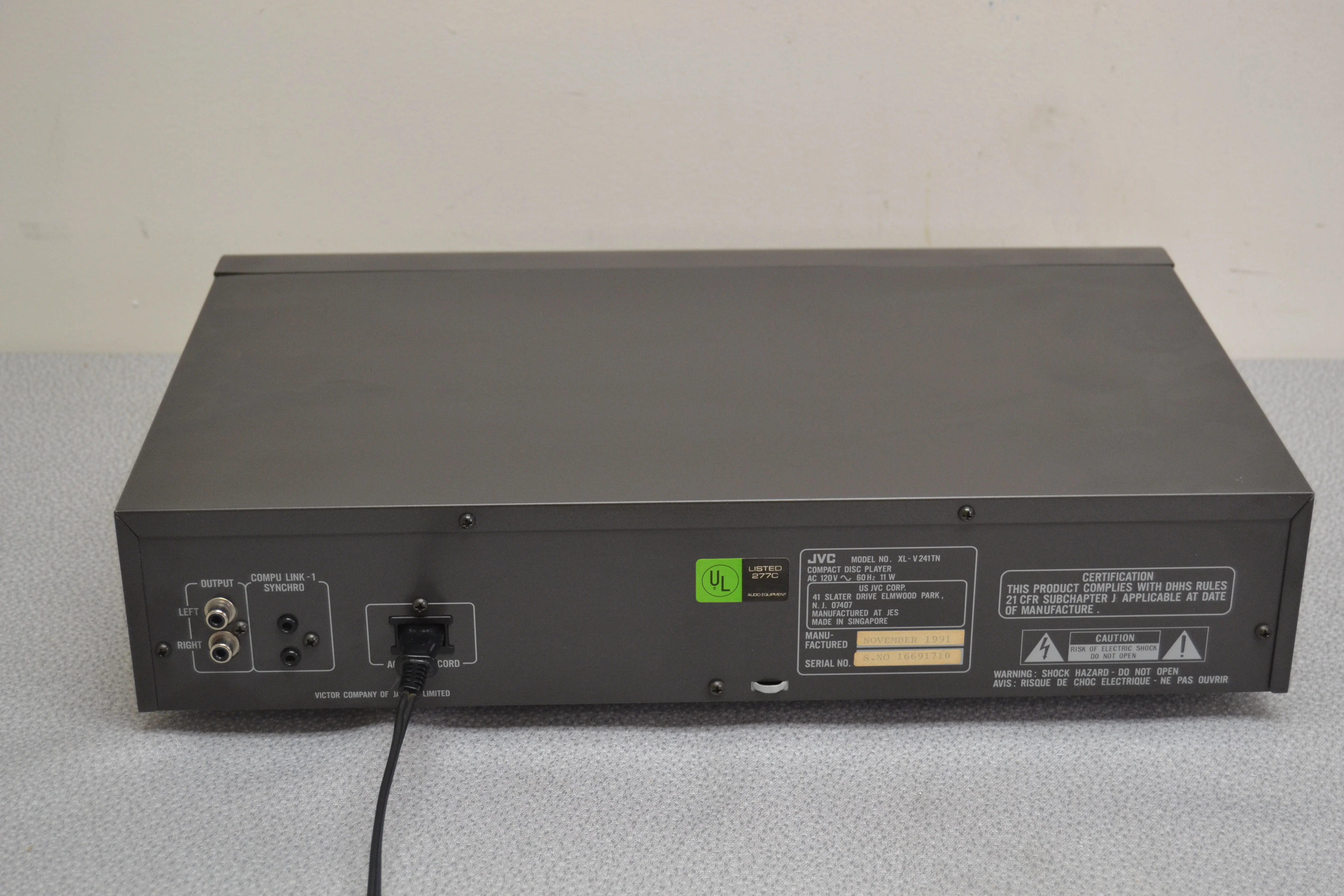 JVC XL-V241 Single CD Player * No remote - Image 11