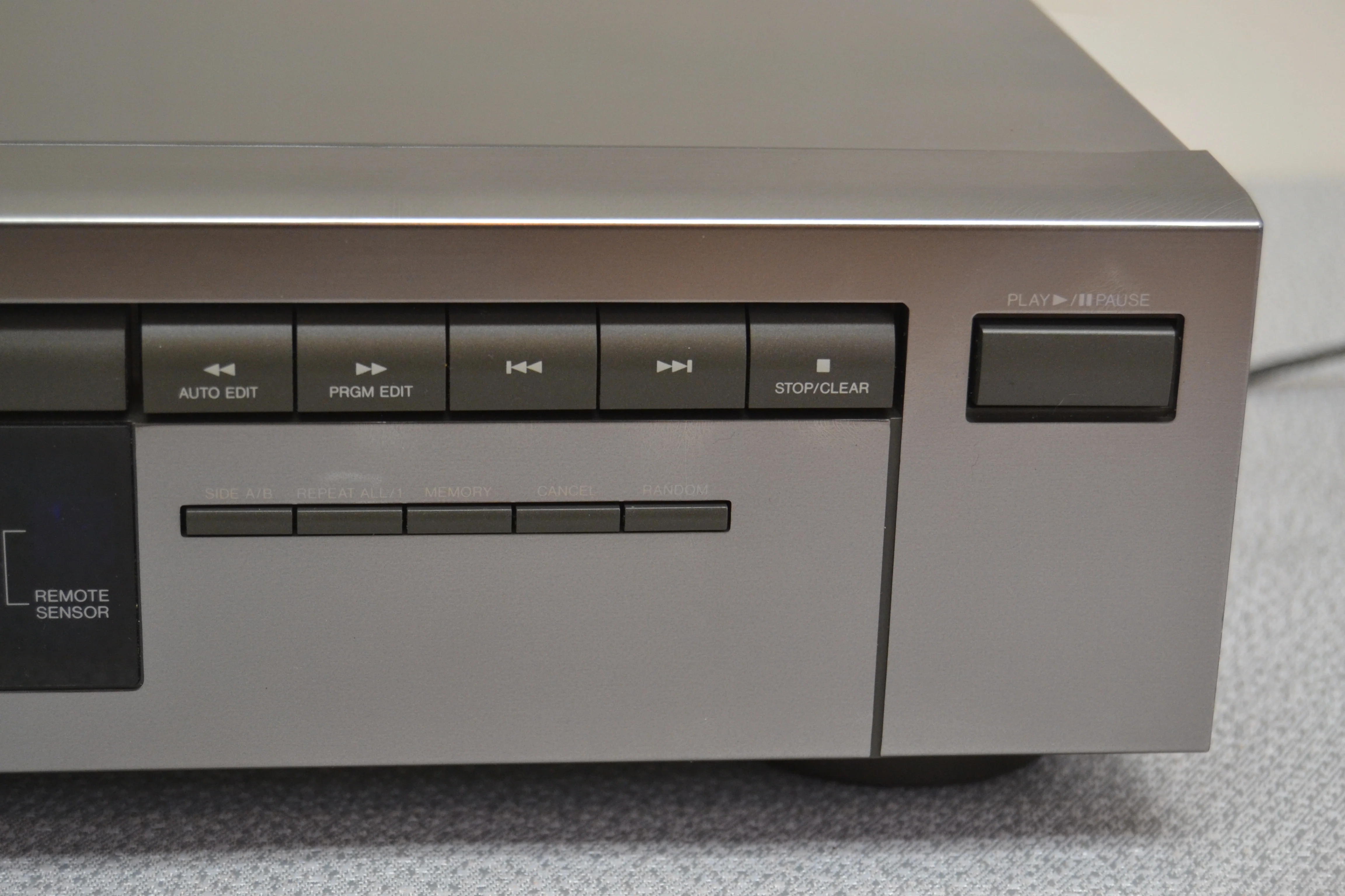 JVC XL-V241 Single CD Player * No remote - Image 5