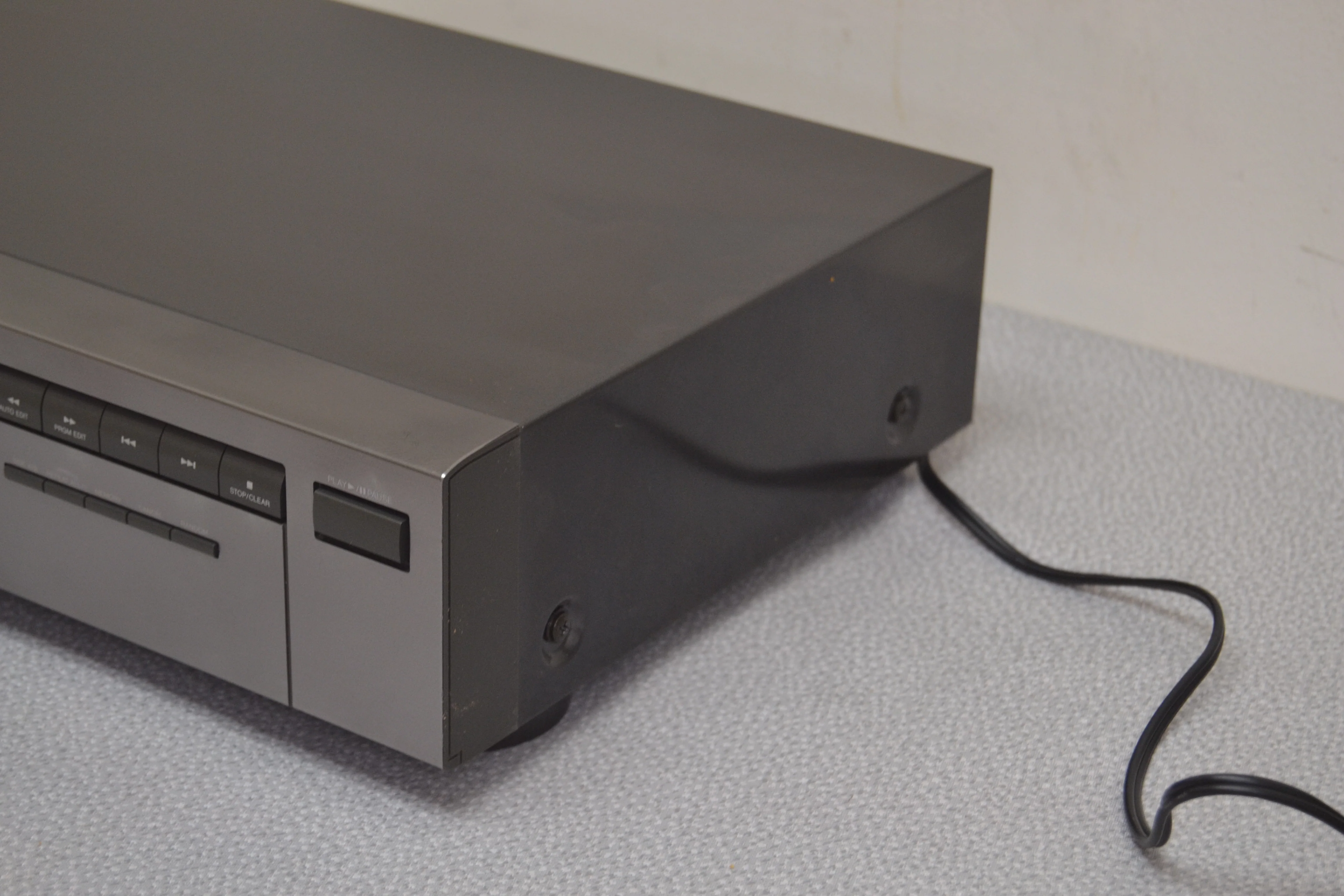 JVC XL-V241 Single CD Player * No remote - Image 7