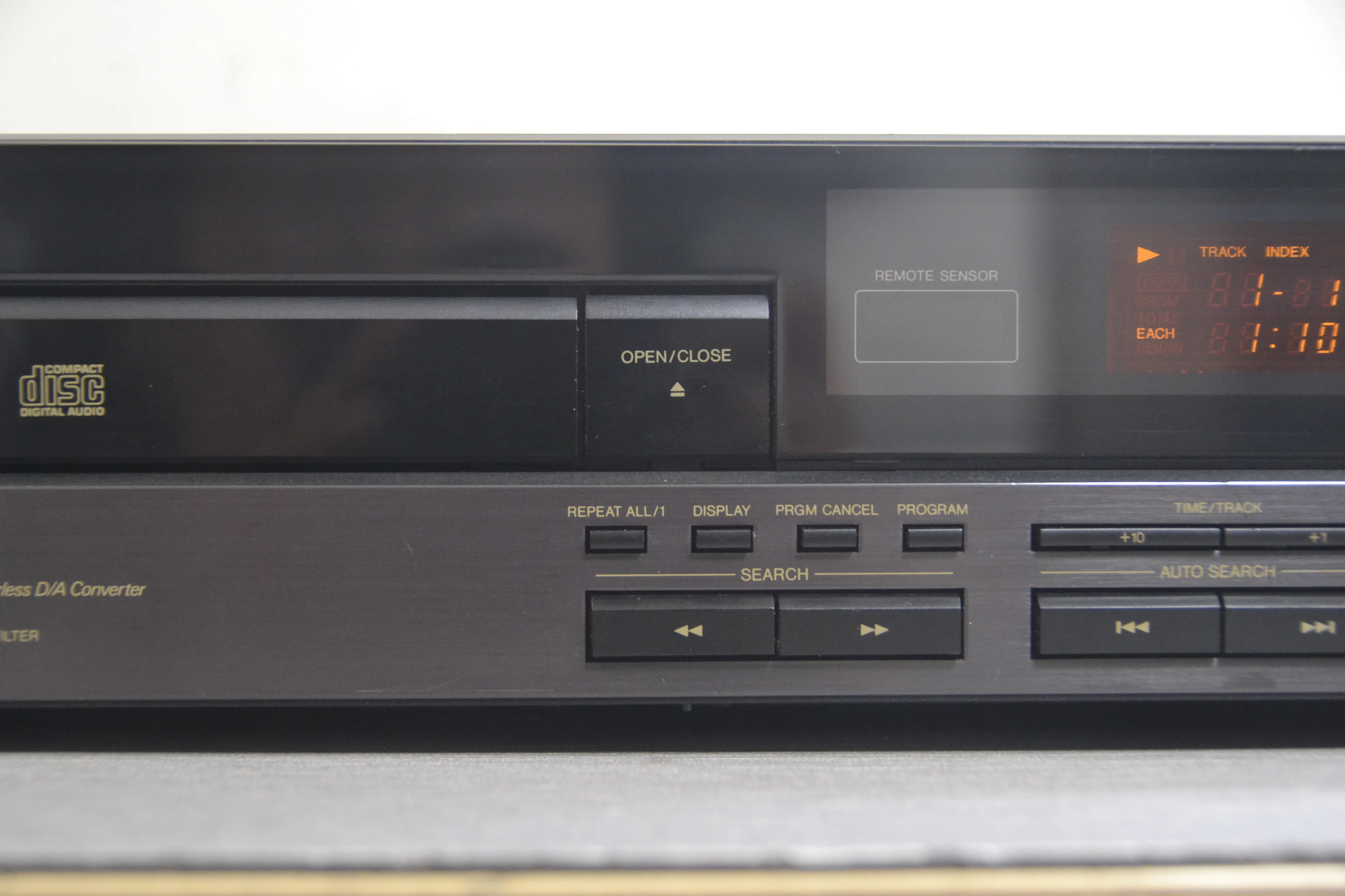 JVC XL-Z331 Single CD Player - Image 3