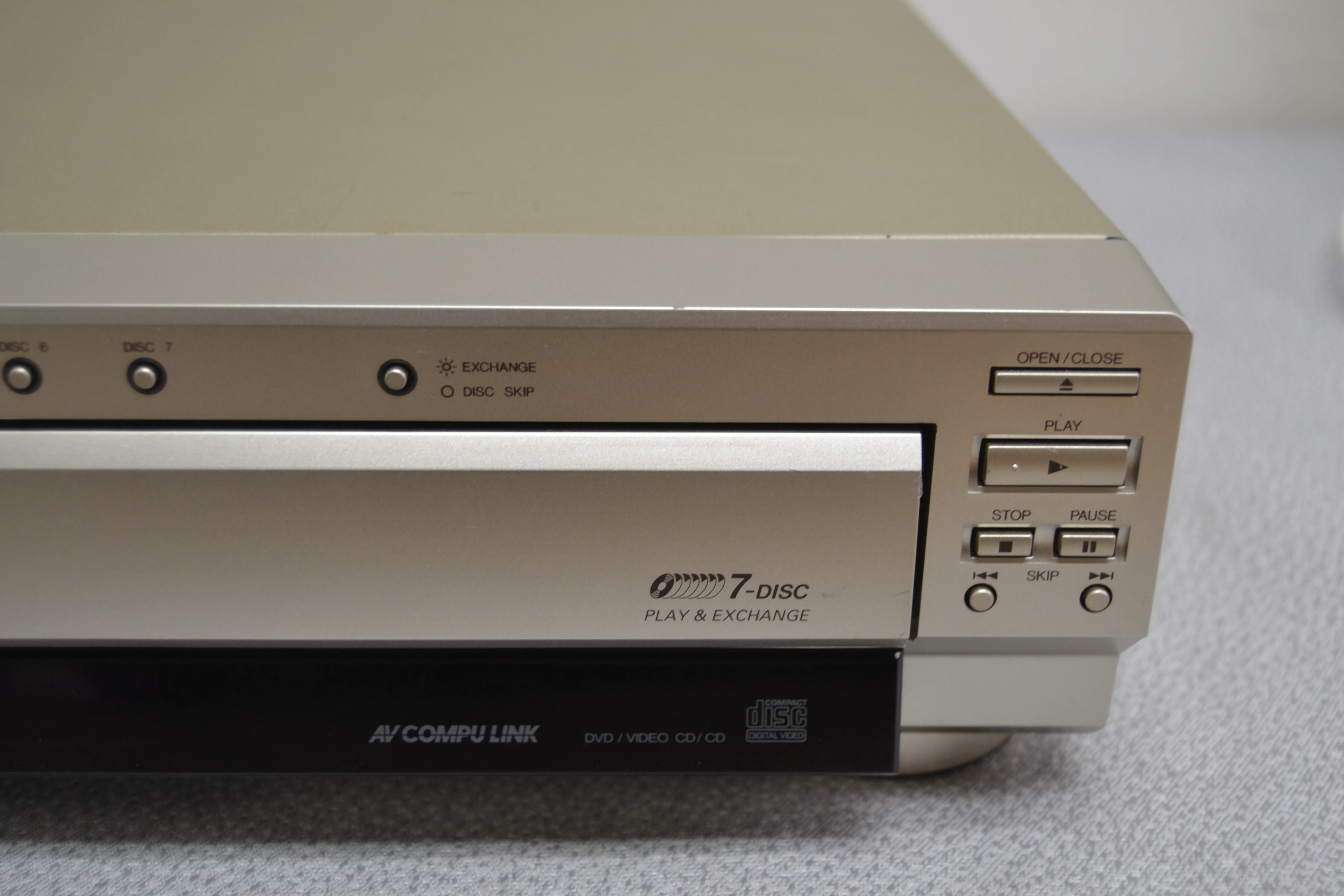 JVC XV-F85GD DVD/CD Carousel 7 Discs - Image 3