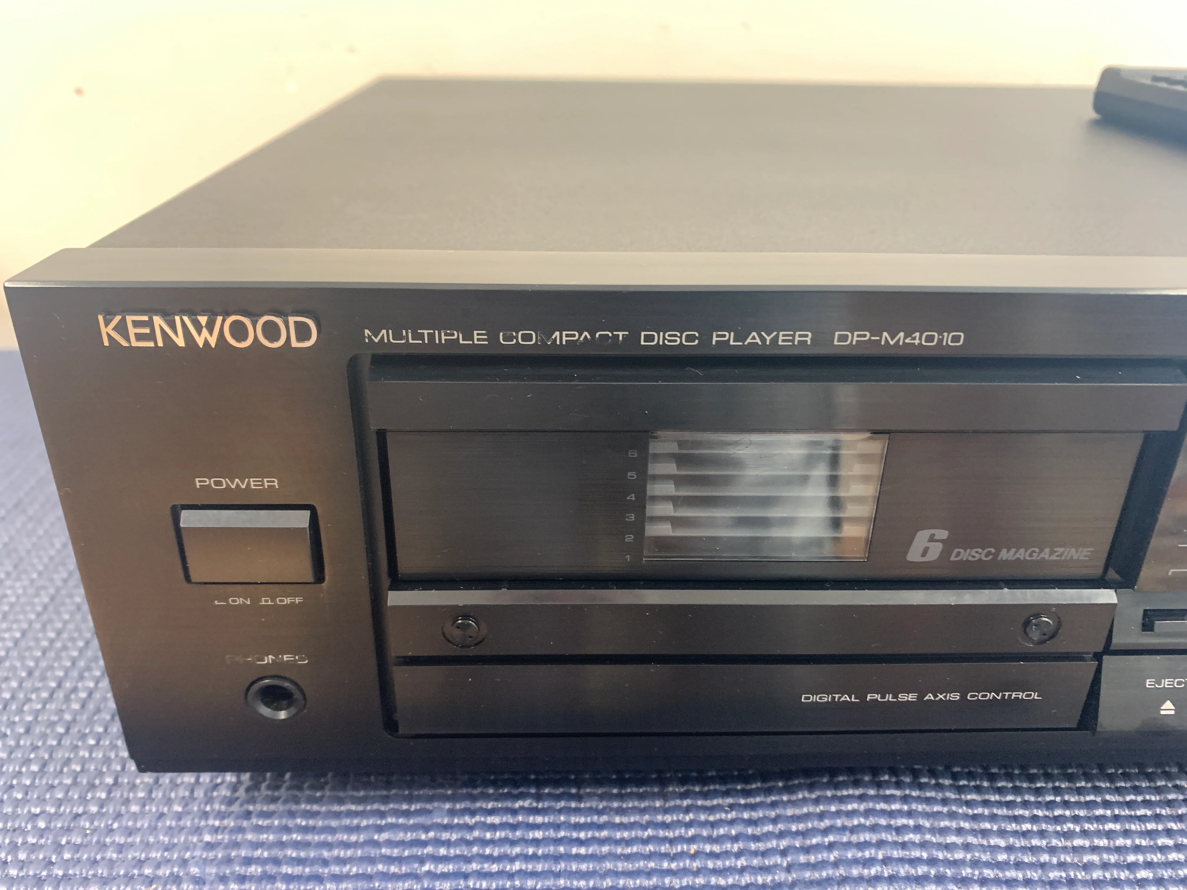 Kenwood DP-M4010 CD Changer * 6 Disc Magazine * Remote Control - Image 2