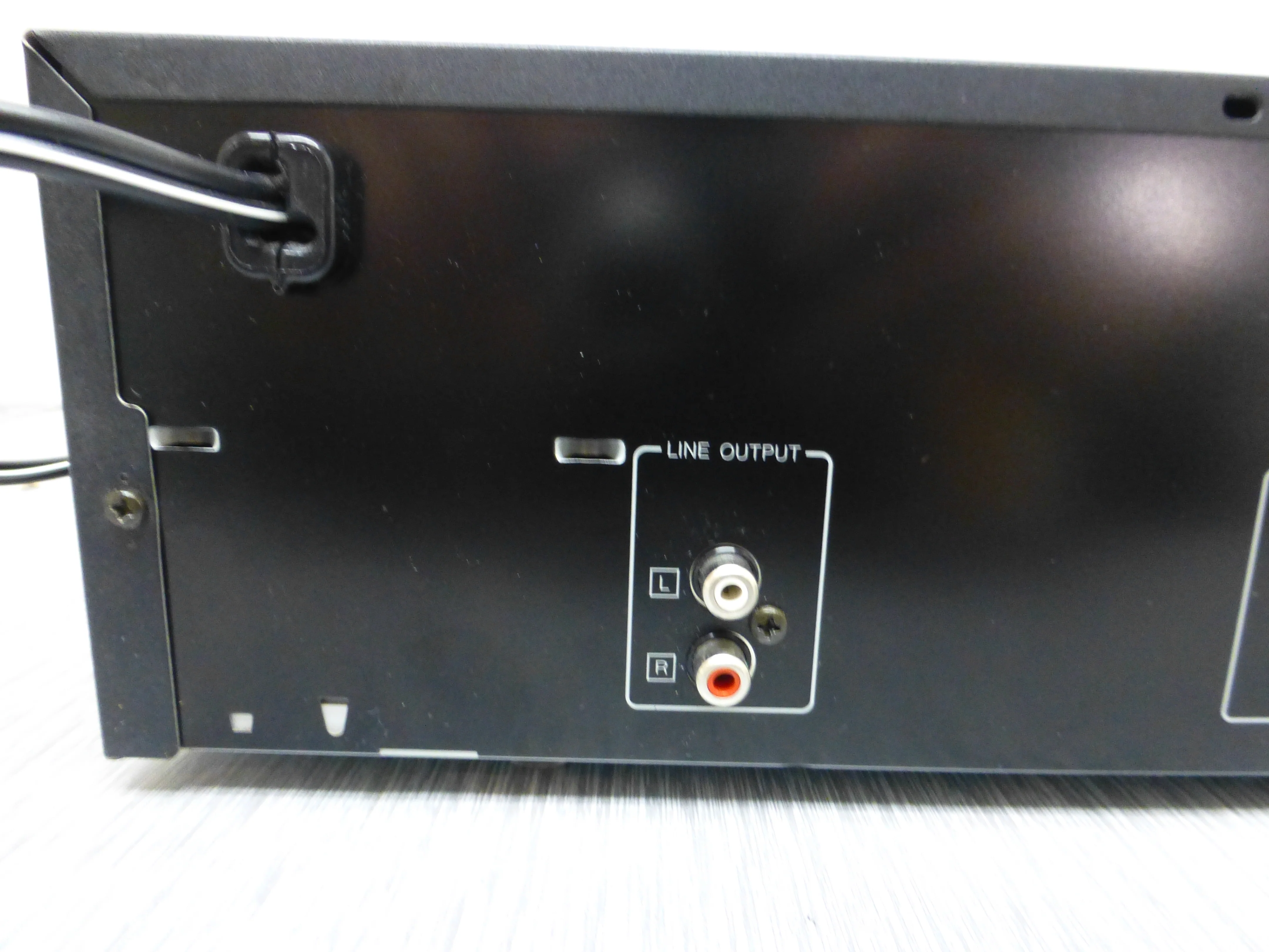 Kenwood DP-M993 Multiple Compact Disc Player (1993) * 6 Disc Cartridge - Image 10