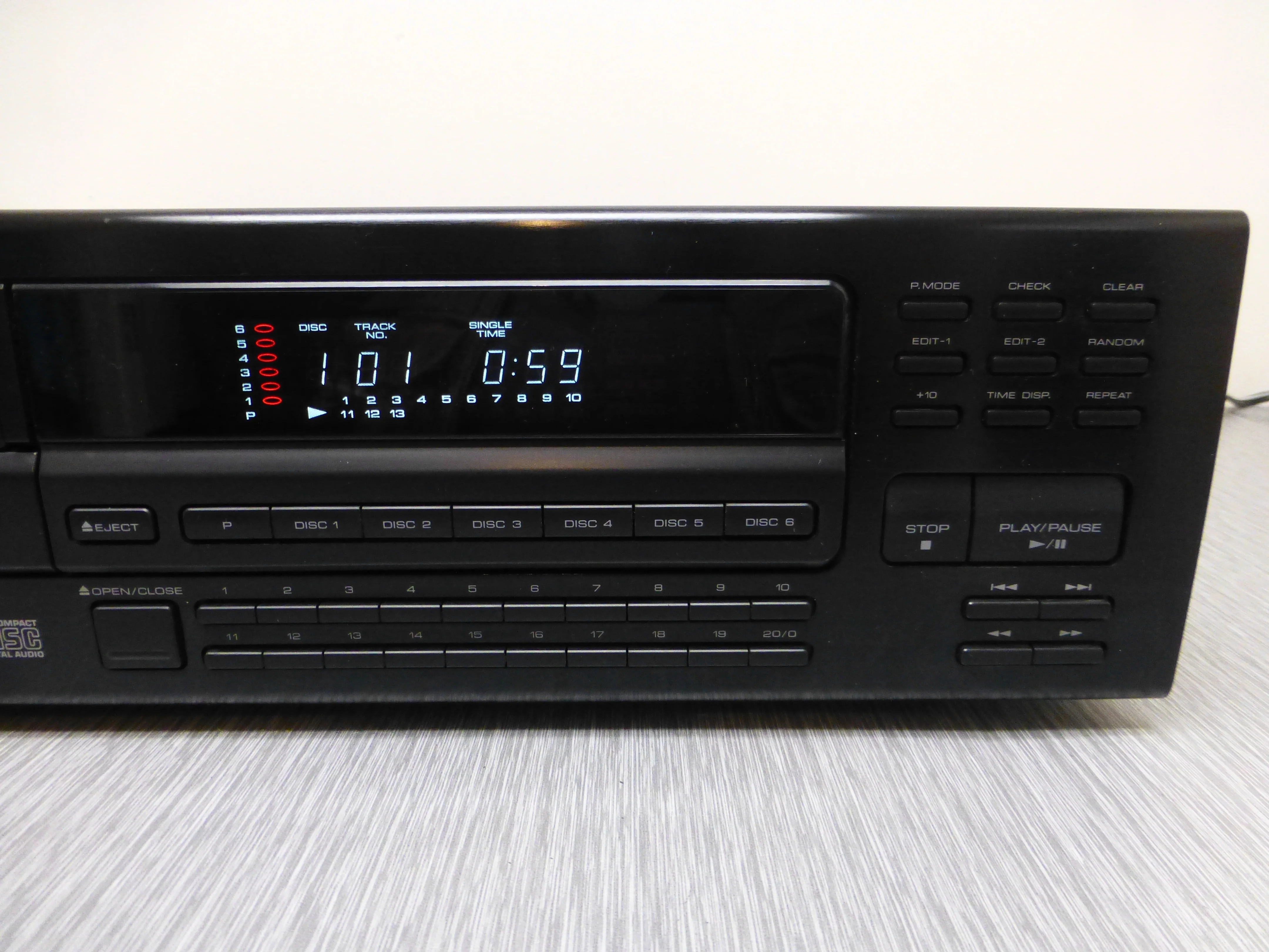 Kenwood DP-M993 Multiple Compact Disc Player (1993) * 6 Disc Cartridge - Image 7