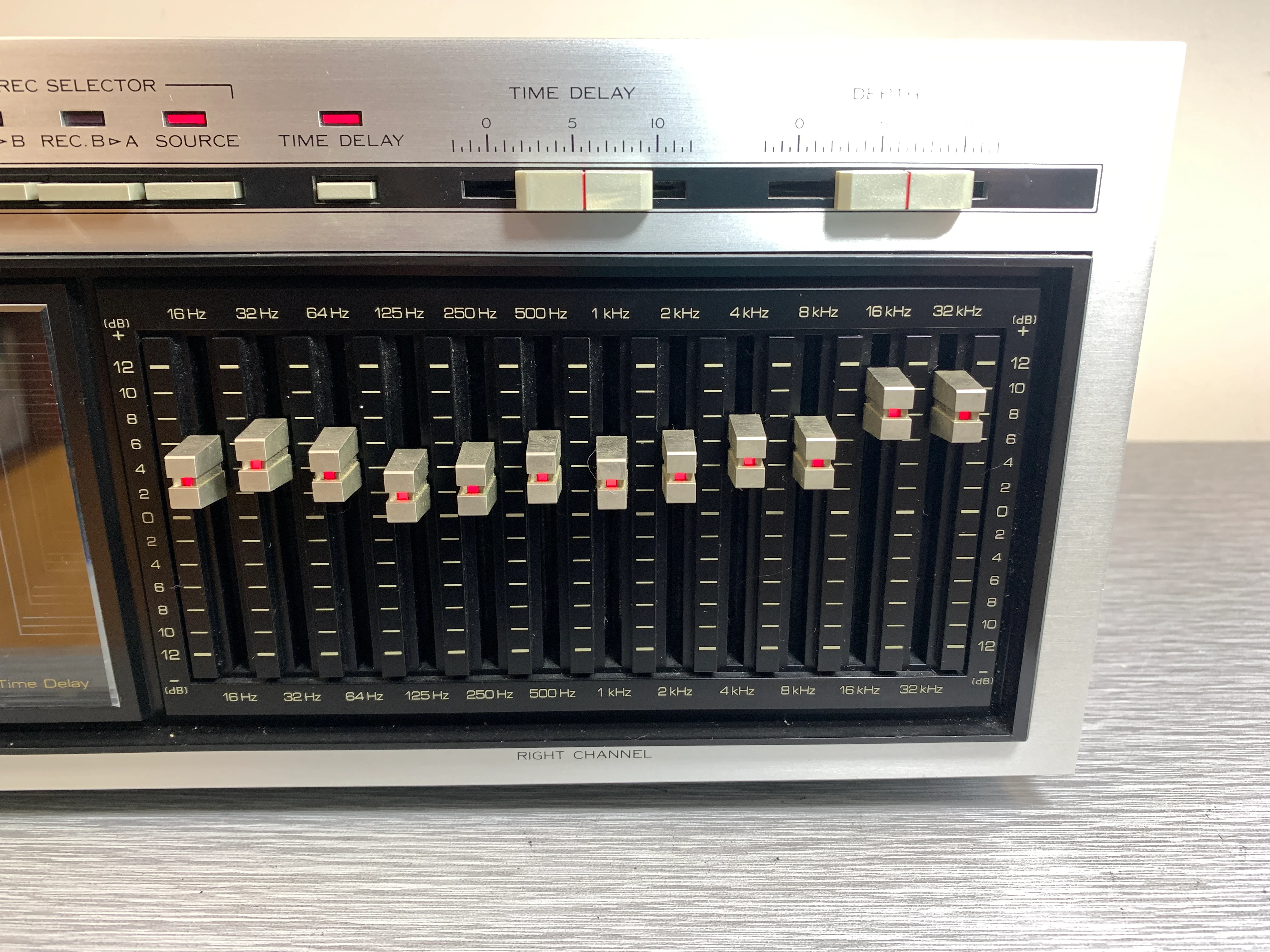 Kenwood GE-1000 Graphic Equalizer & Time Delay - Image 5