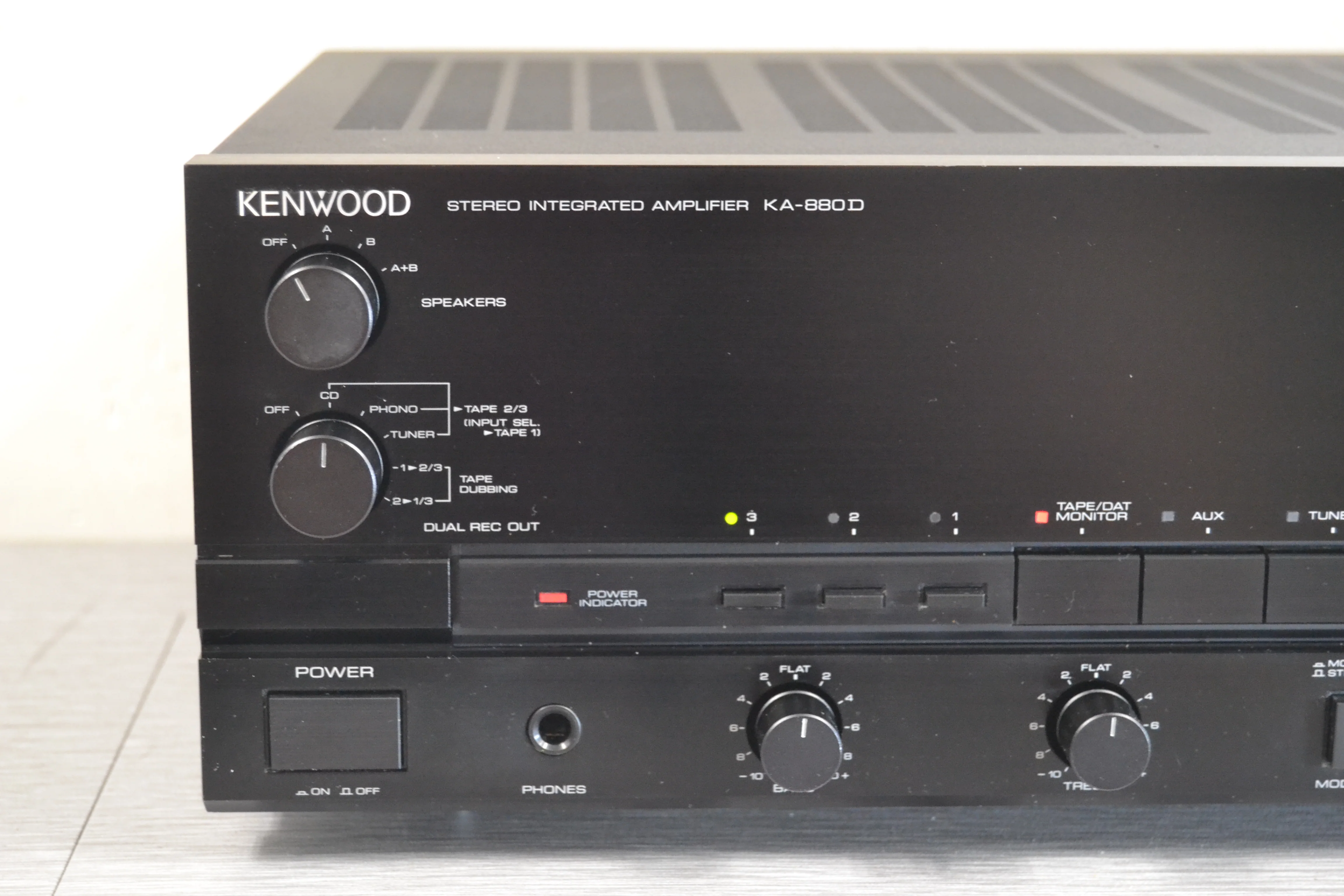 Kenwood KA-880D Stereo Integrated Amplifier * 100W RMS * (1987-89) - Image 2