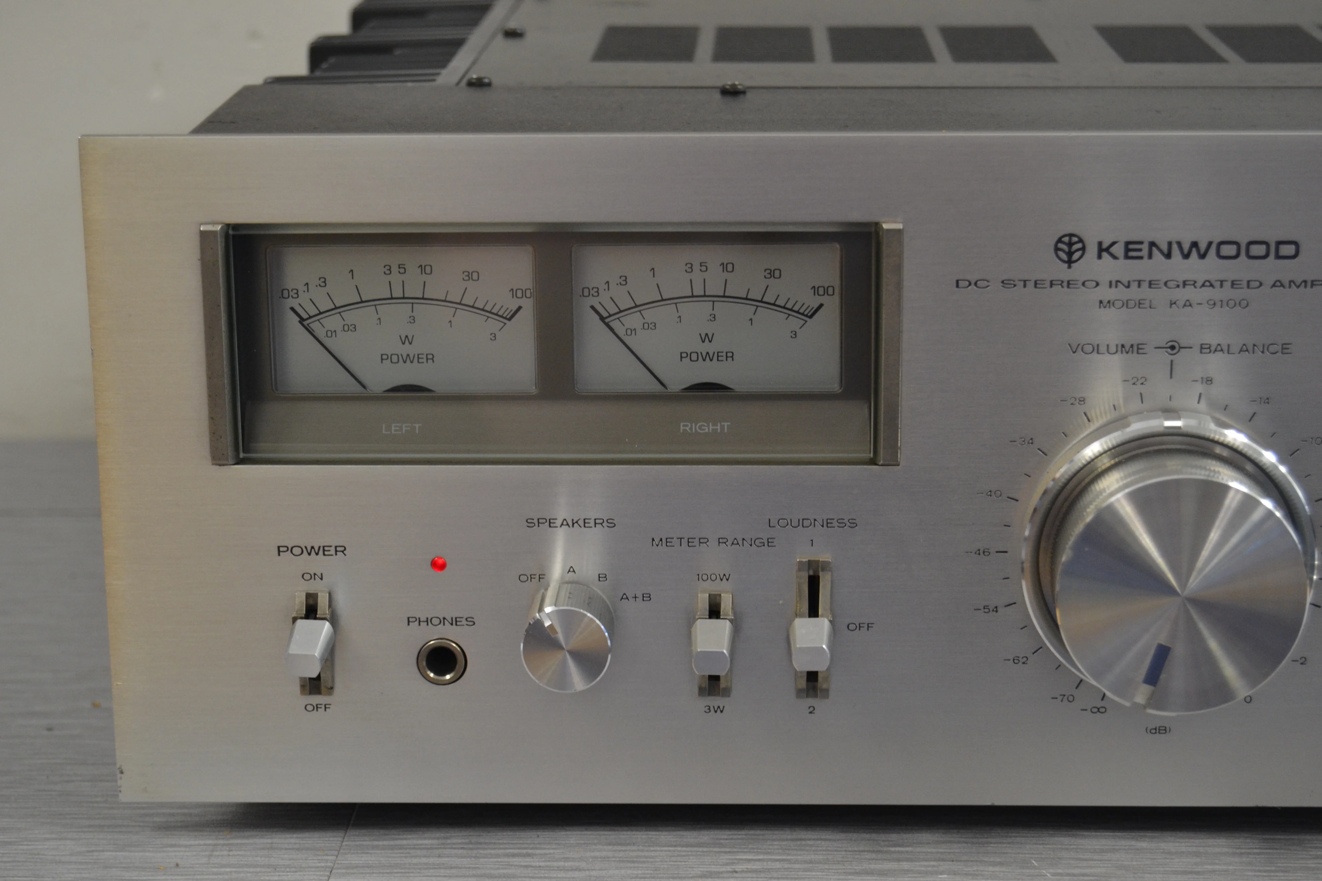 Kenwood KA-9100 Stereo Integrated Amplifier * 90W RMS * 1977 - Image 2