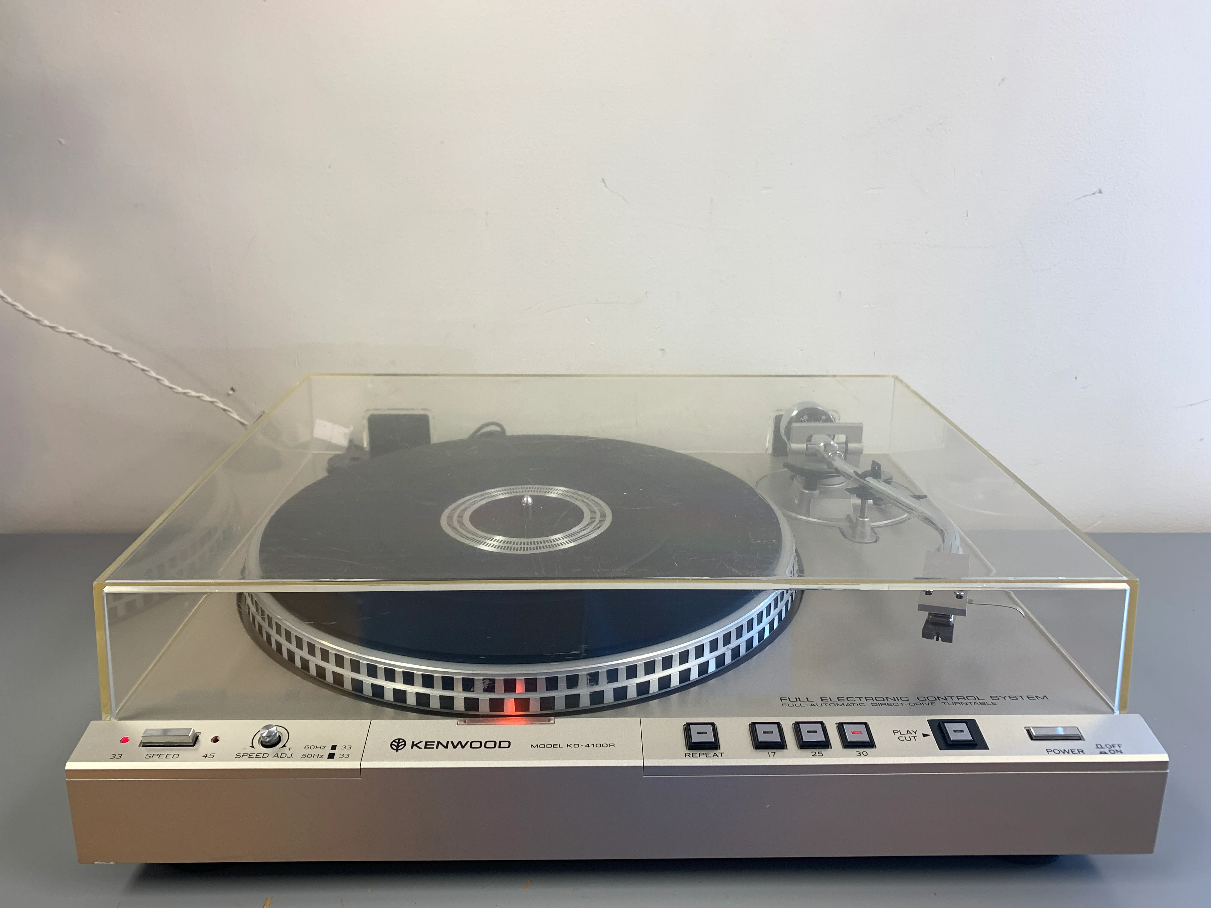 Kenwood KD-4100R Turntable