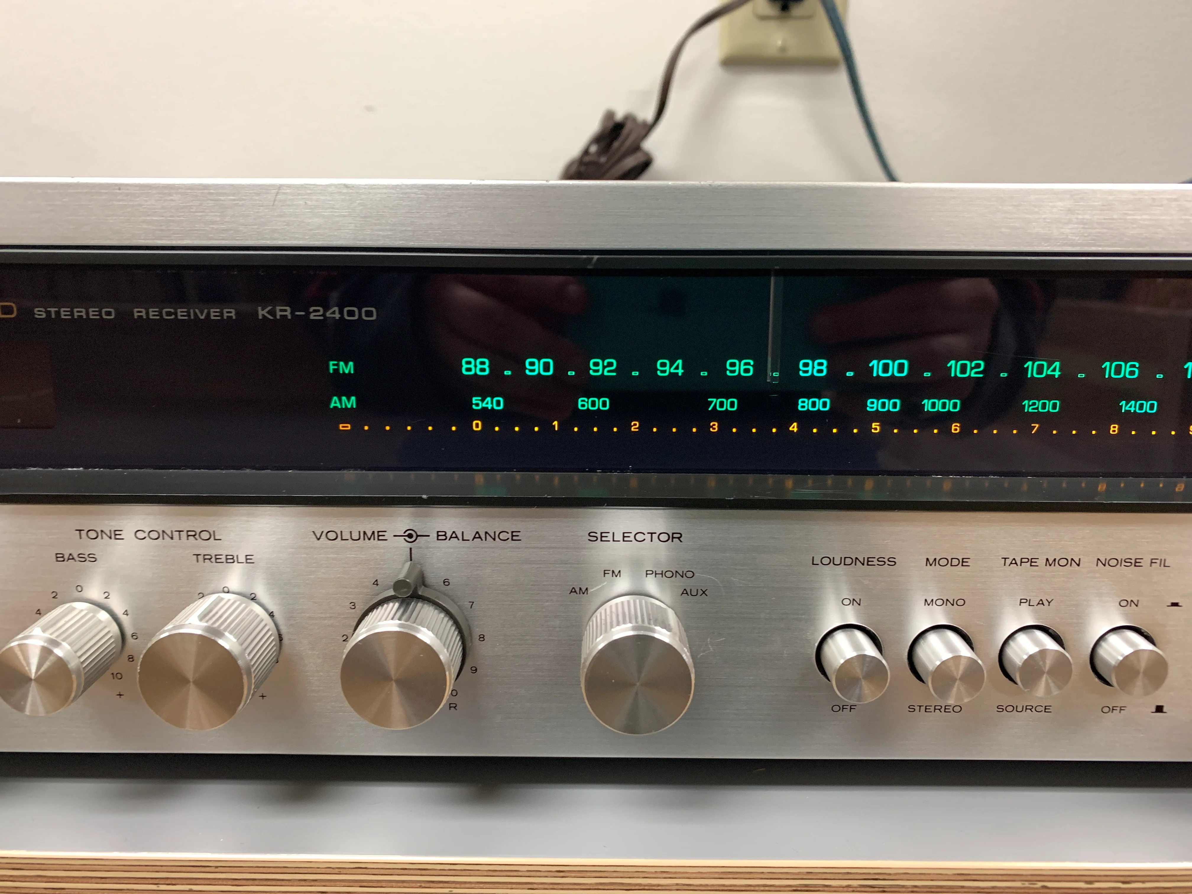 Kenwood KR-2400 Stereo Receiver - Image 3