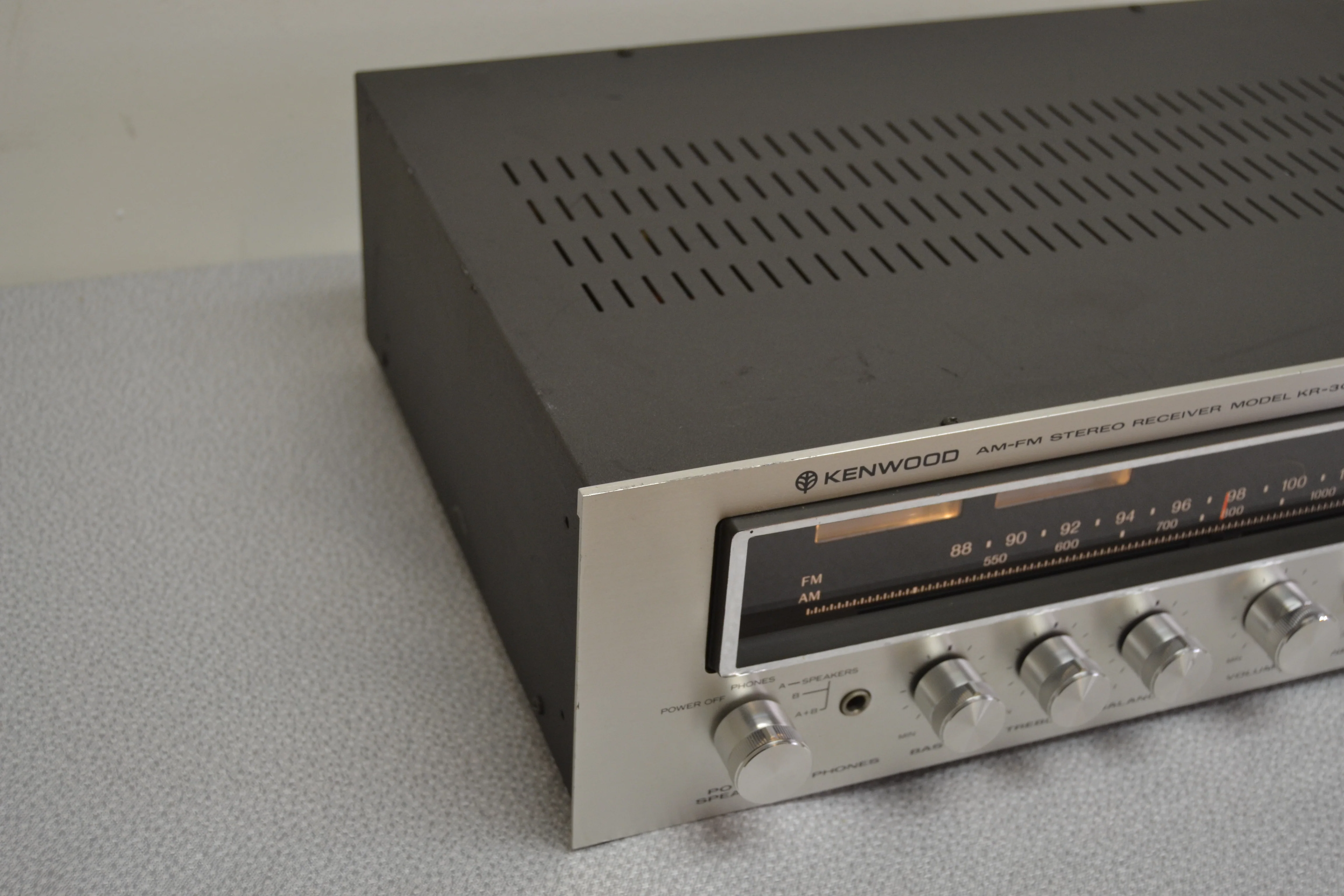 Kenwood KR-3090 AM/FM Stereo Receiver (1978-80) * 26W RMS - Image 7