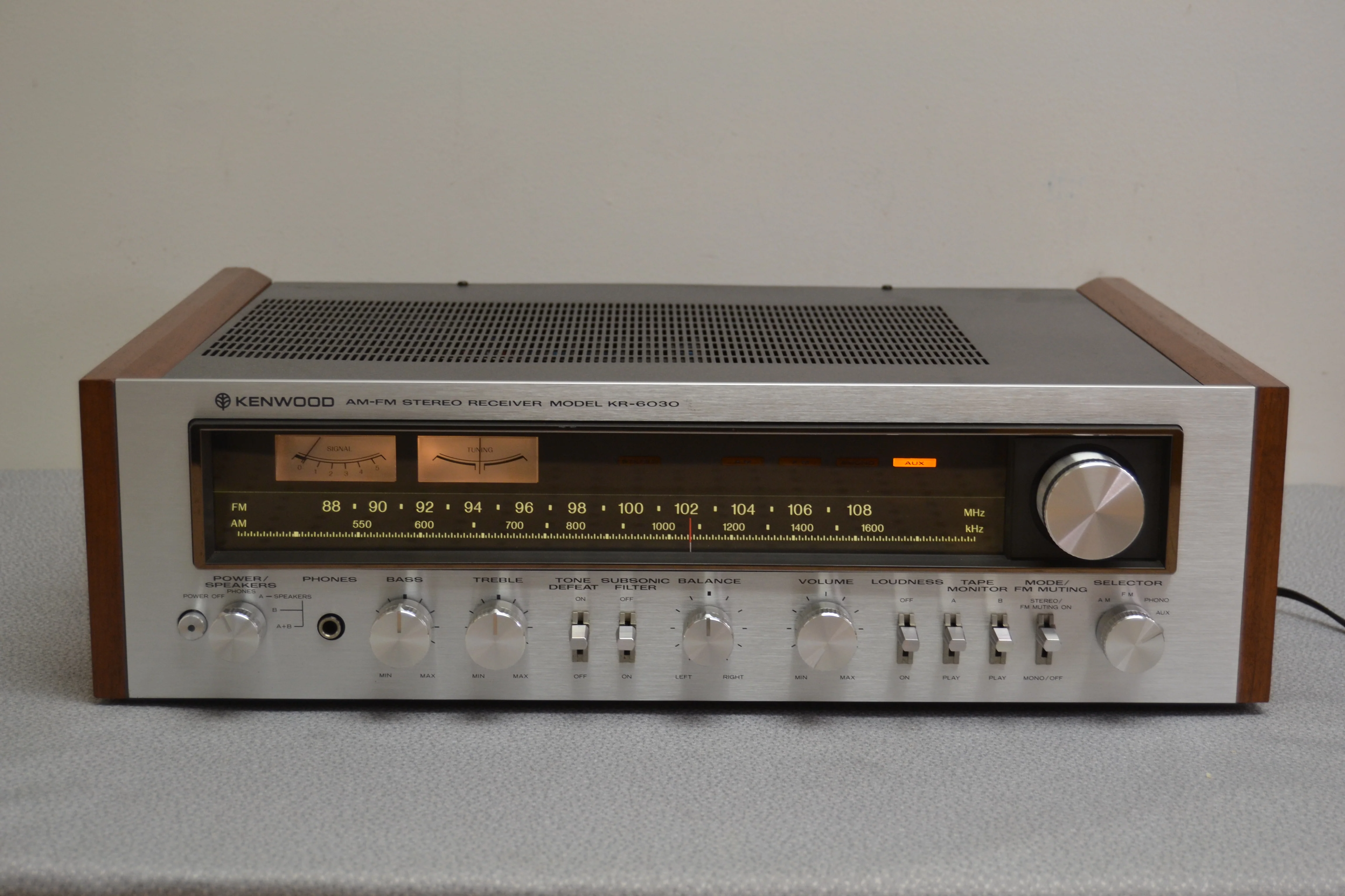 Kenwood KR-6030 AM/FM Stereo Receiver (1978-80) * 80W RMS