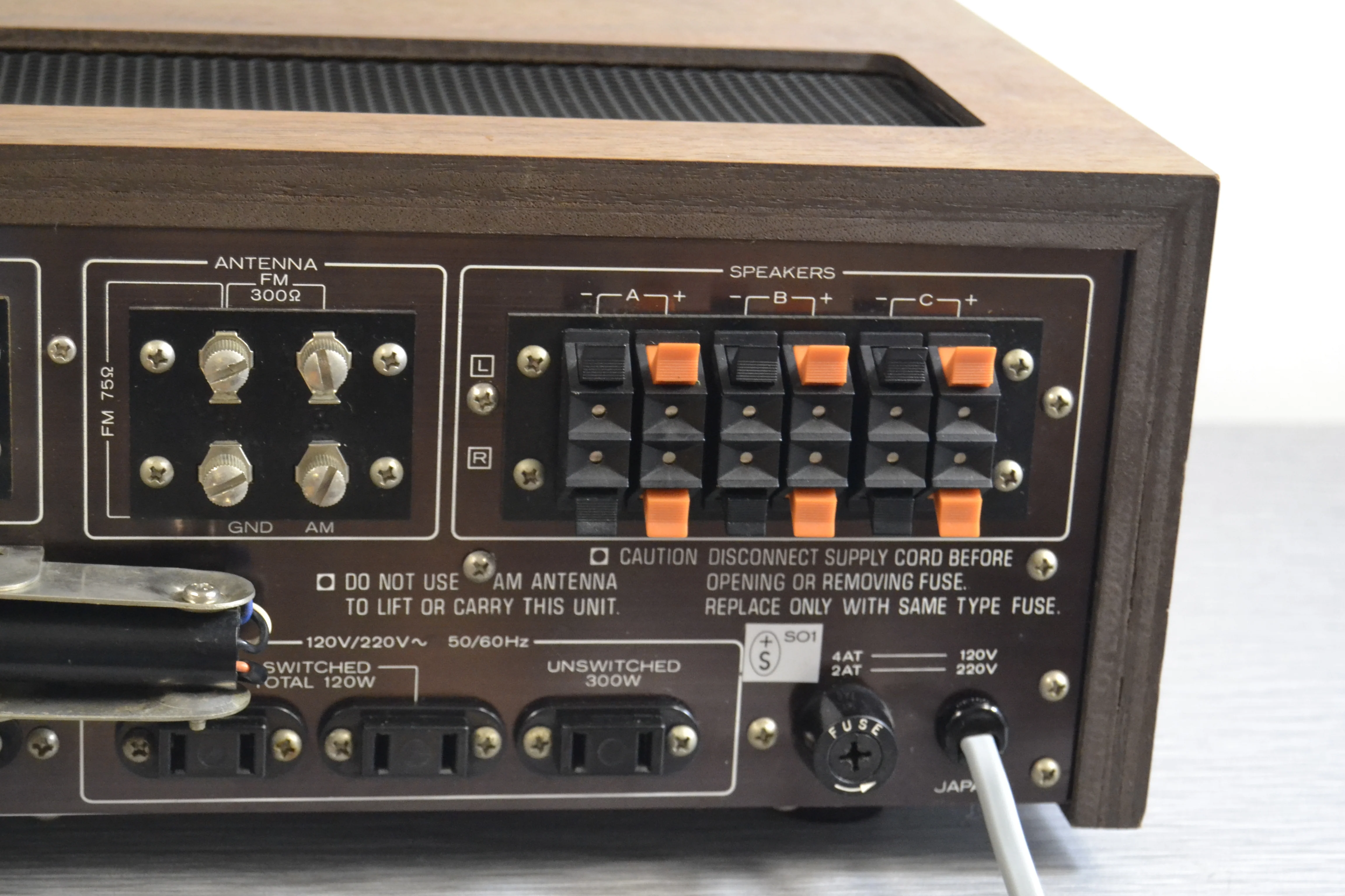 Kenwood KR-7200 Stereo Receiver * 55W RMS * 1973 - Image 11