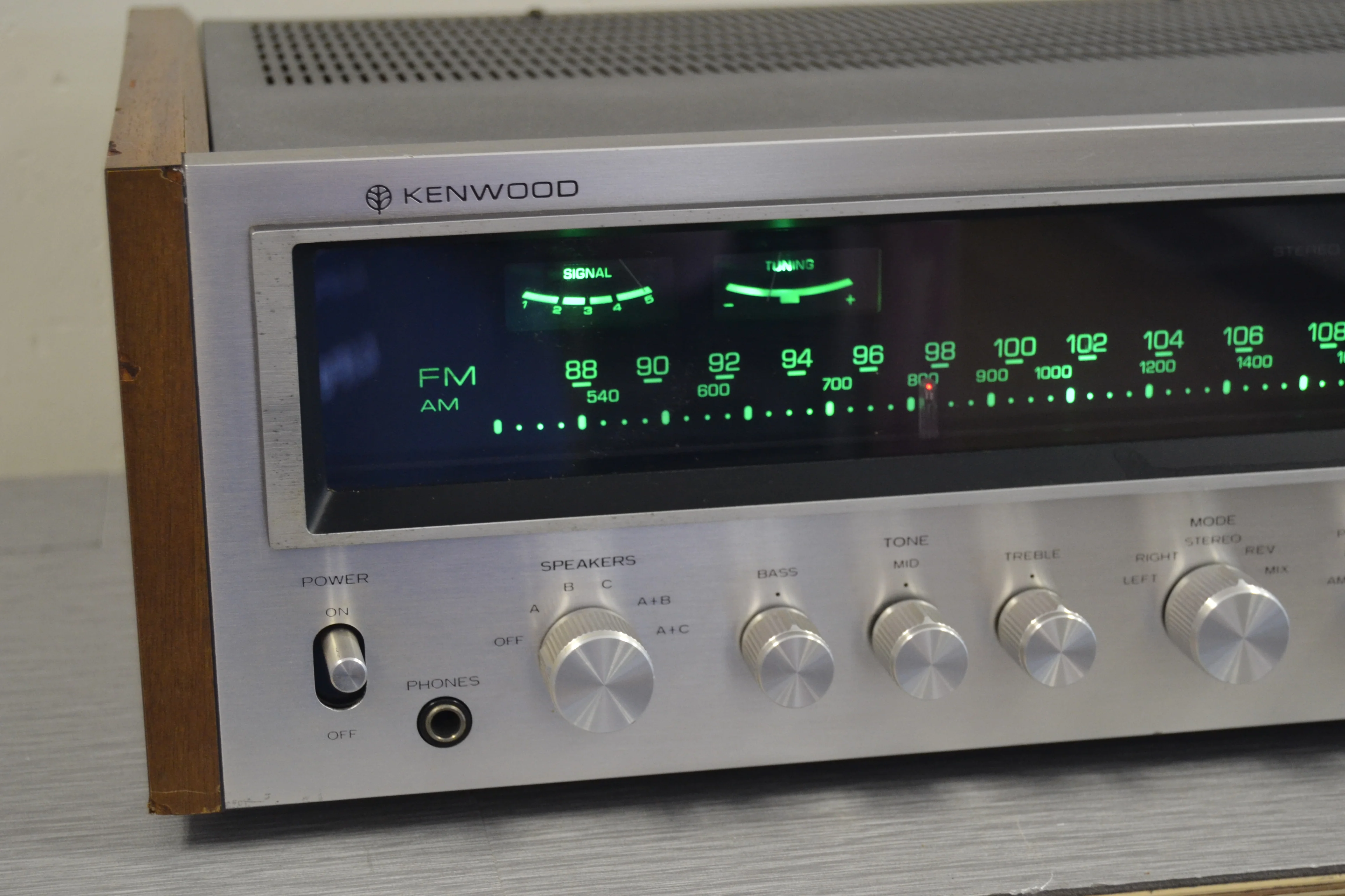 Kenwood KR-7400 Stereo Receiver * 63W RMS * 1974 - Image 2