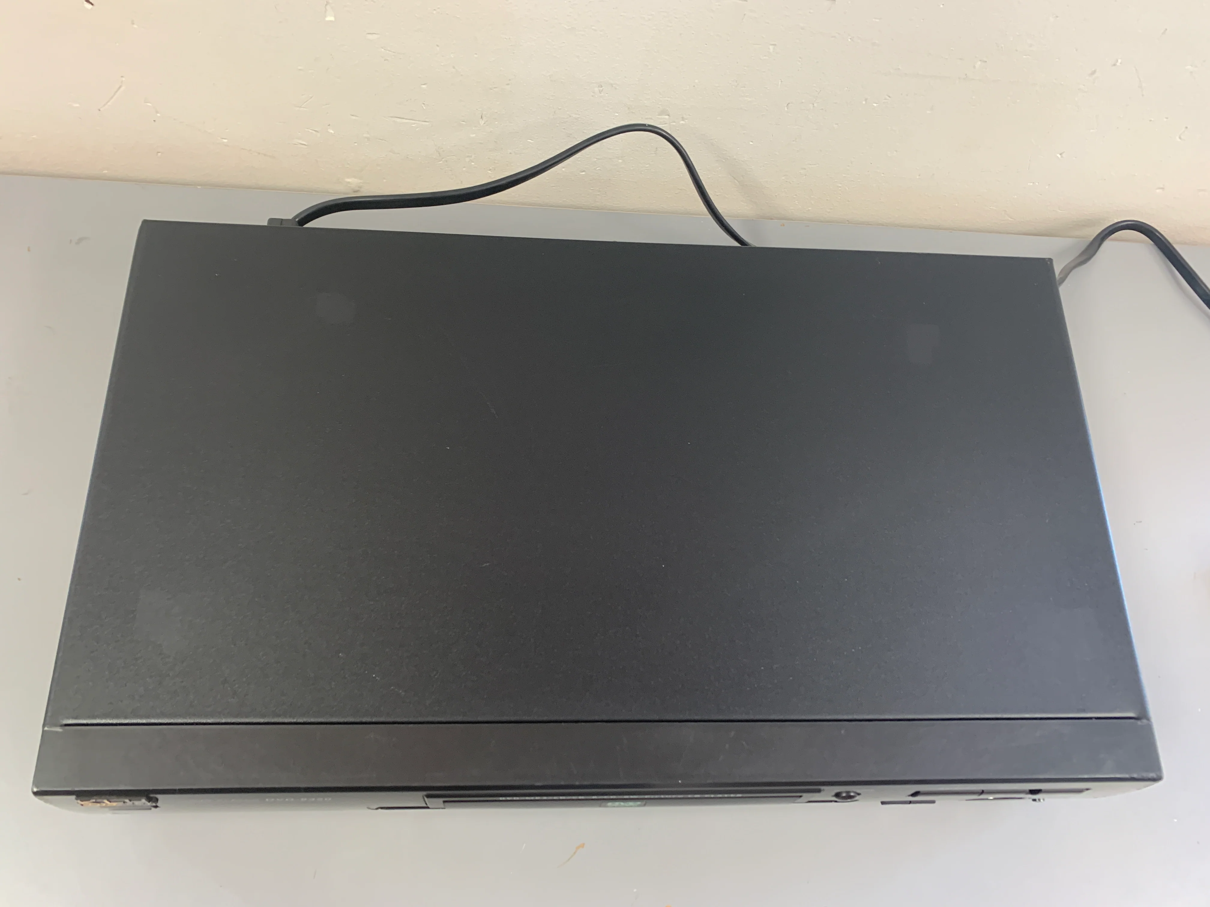 KLH DVD-8350 DVD/CD Player - Image 5