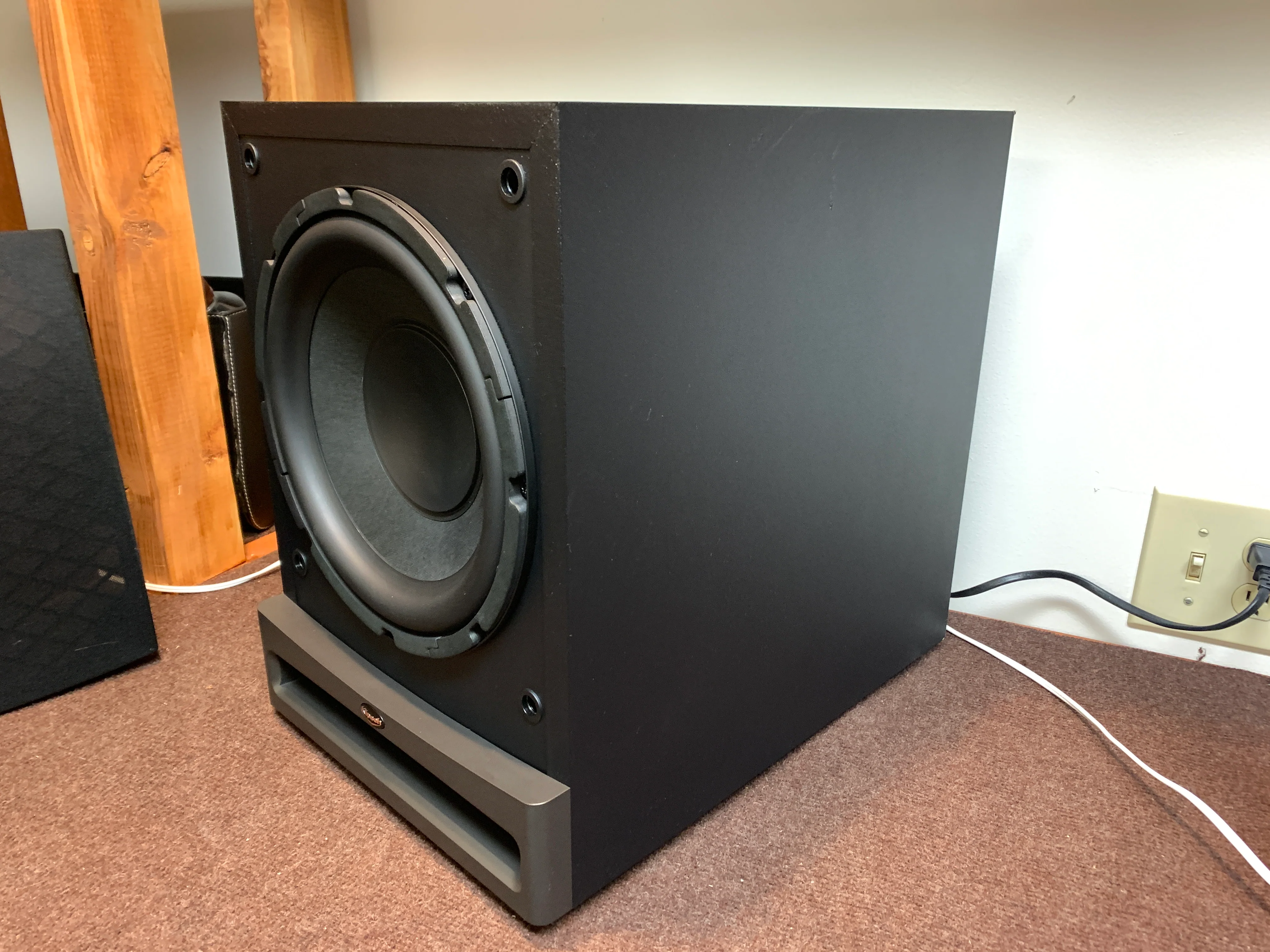 Klipsch RPW10 Powered Subwoofer - Image 4