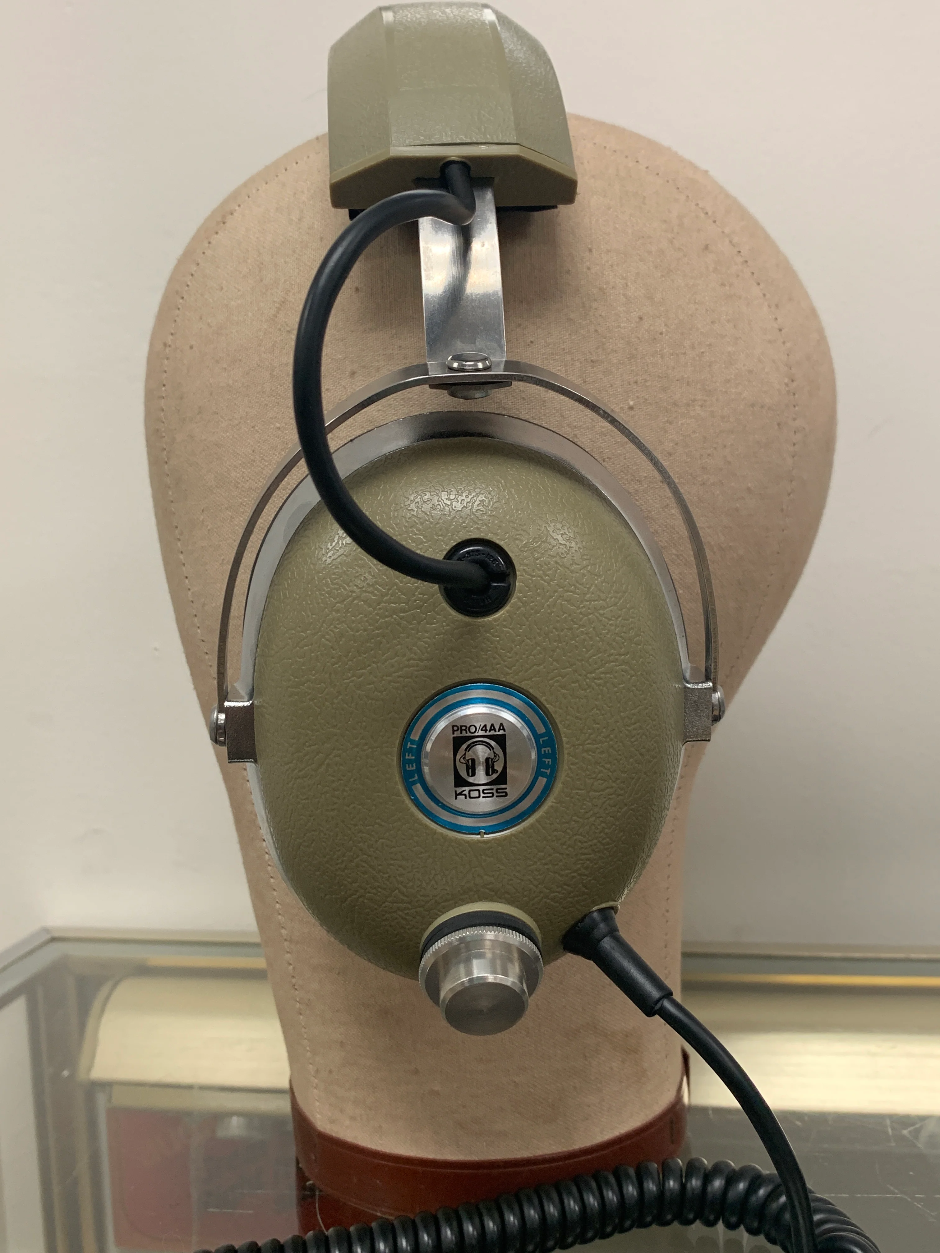 Koss Pro 4AA Stereophones w/ Box - Image 6