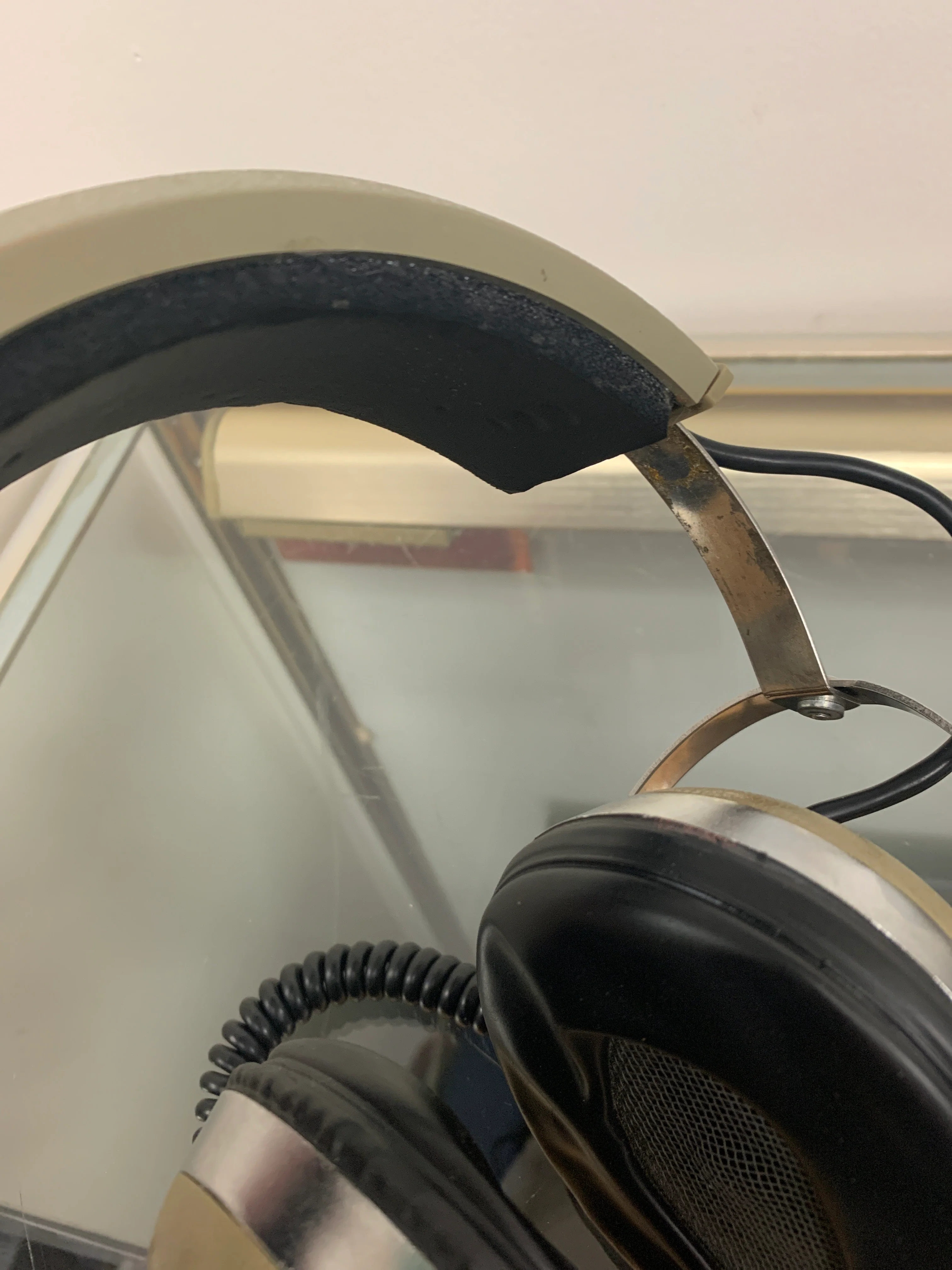 Koss Pro 4AA Stereophones w/ Box - Image 9