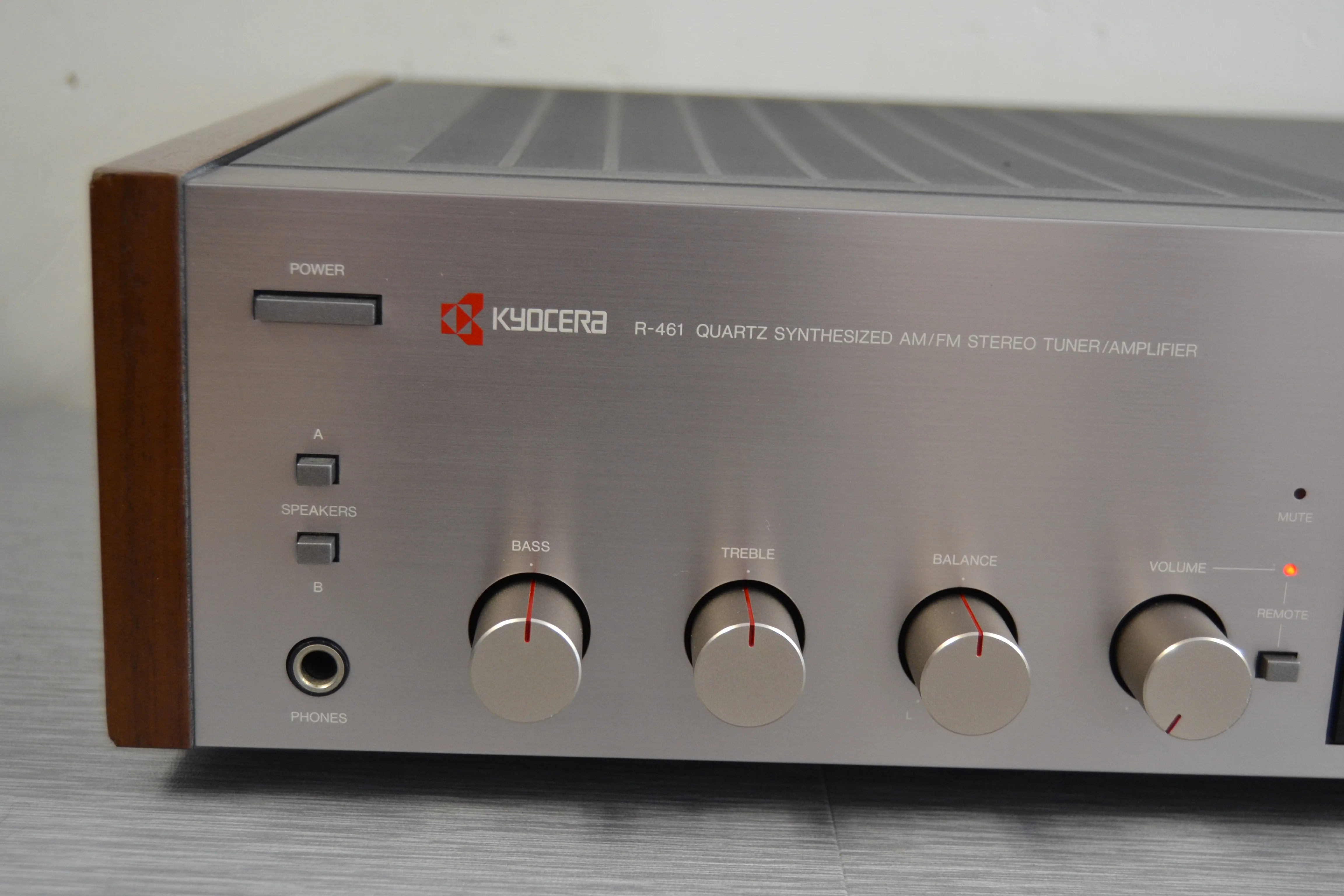 Kyocera R461 Stereo Receiver - Image 2