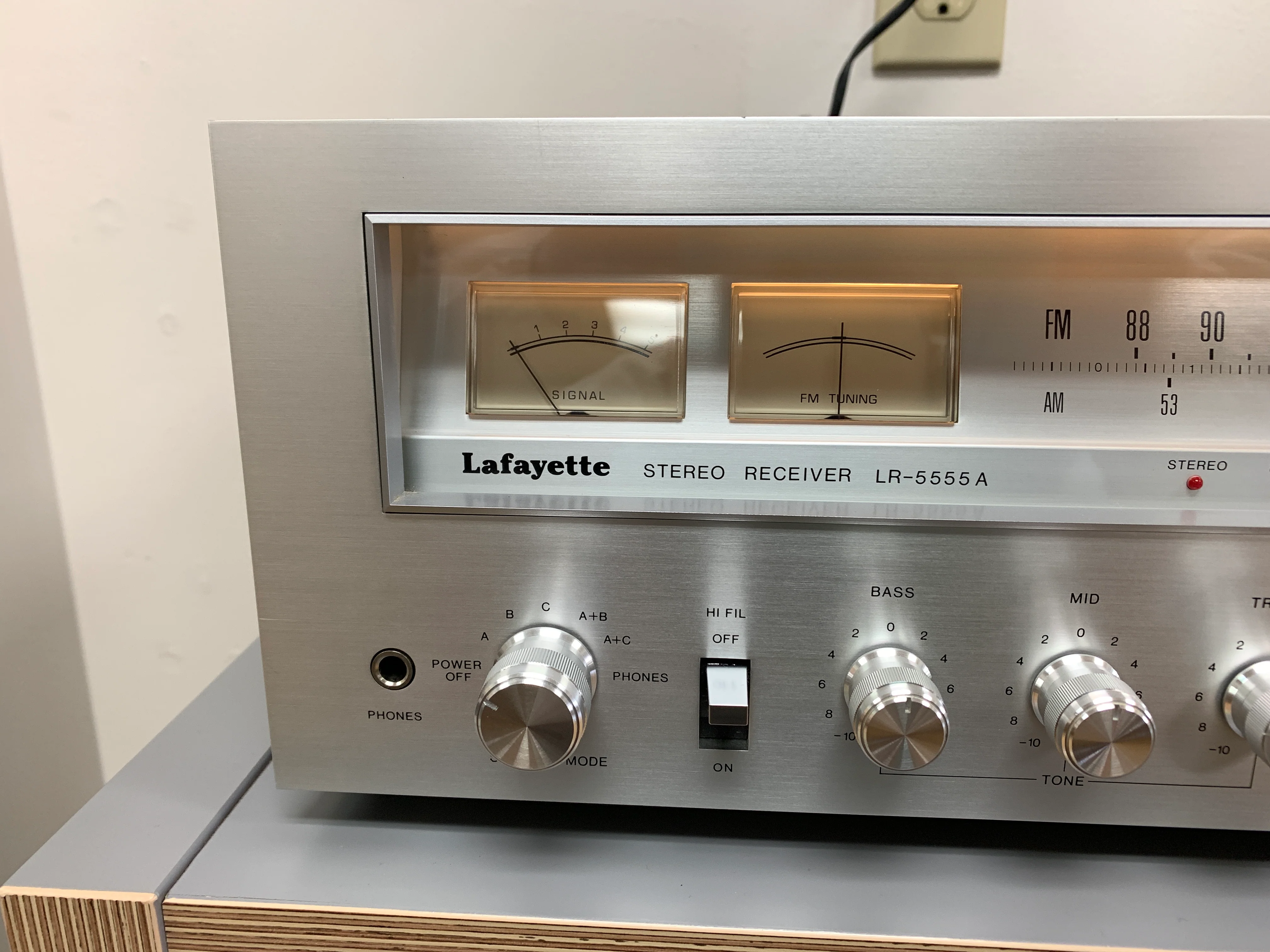 Lafayette LR-5555A Stereo Receiver - Image 2