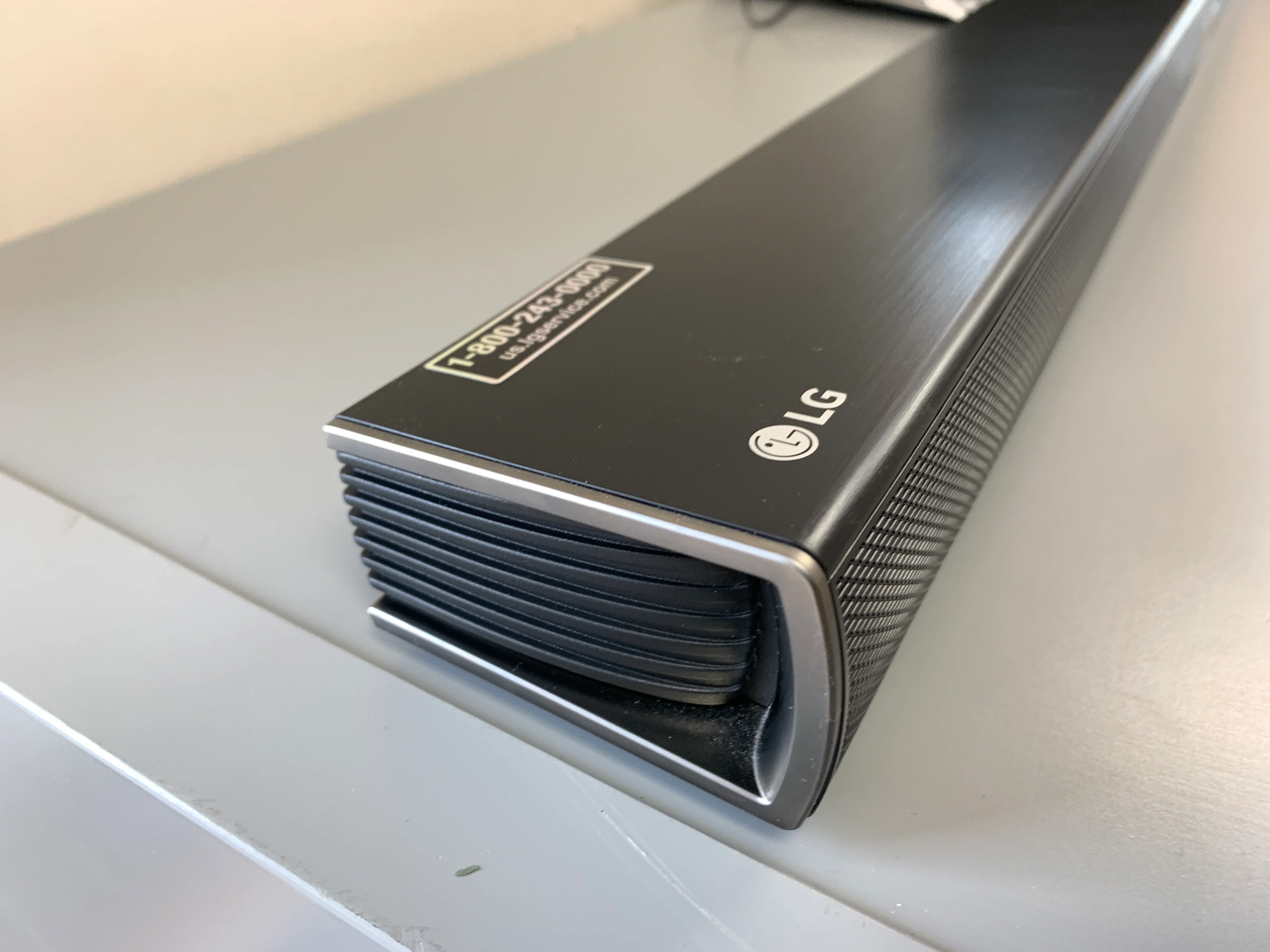 LG SHC4 Sound Bar * Wireless Subwoofer * Remote * Manual - Image 3