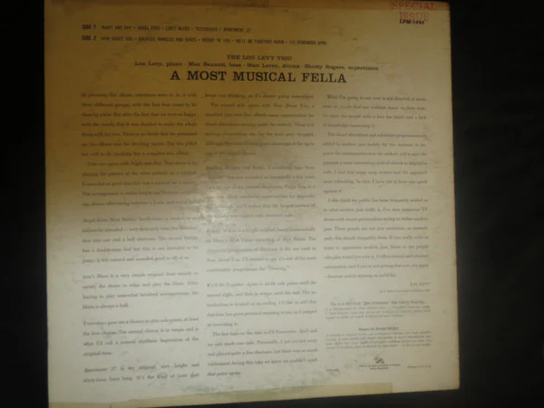 Lou Levy Trio - A Most Musical Fella (LP) (Very Good (VG)) - Image 2
