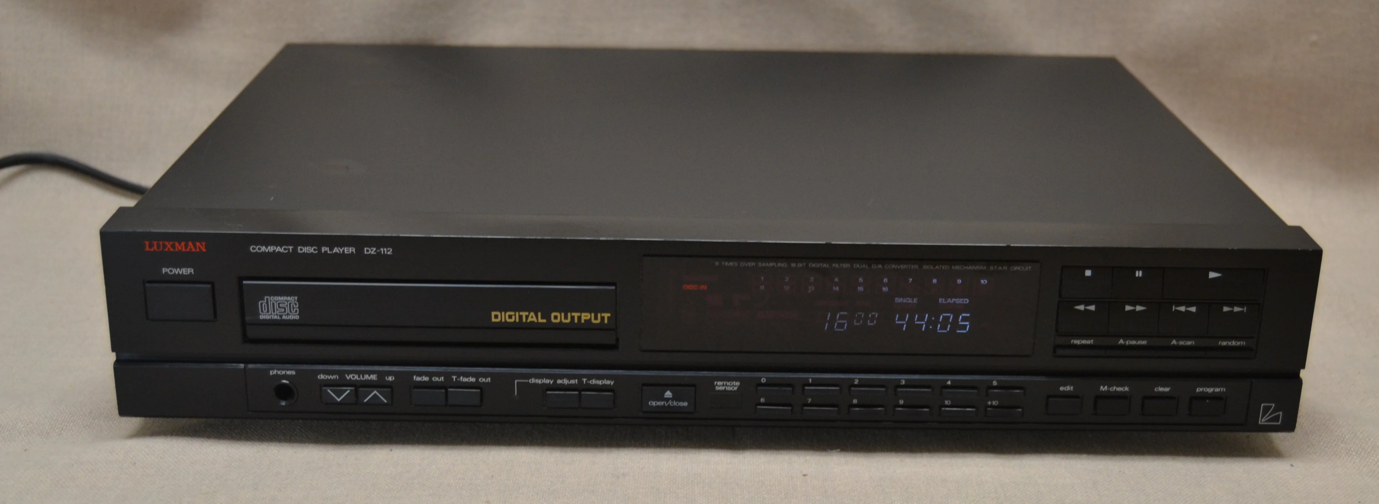 Luxman DZ-112 Single CD Player