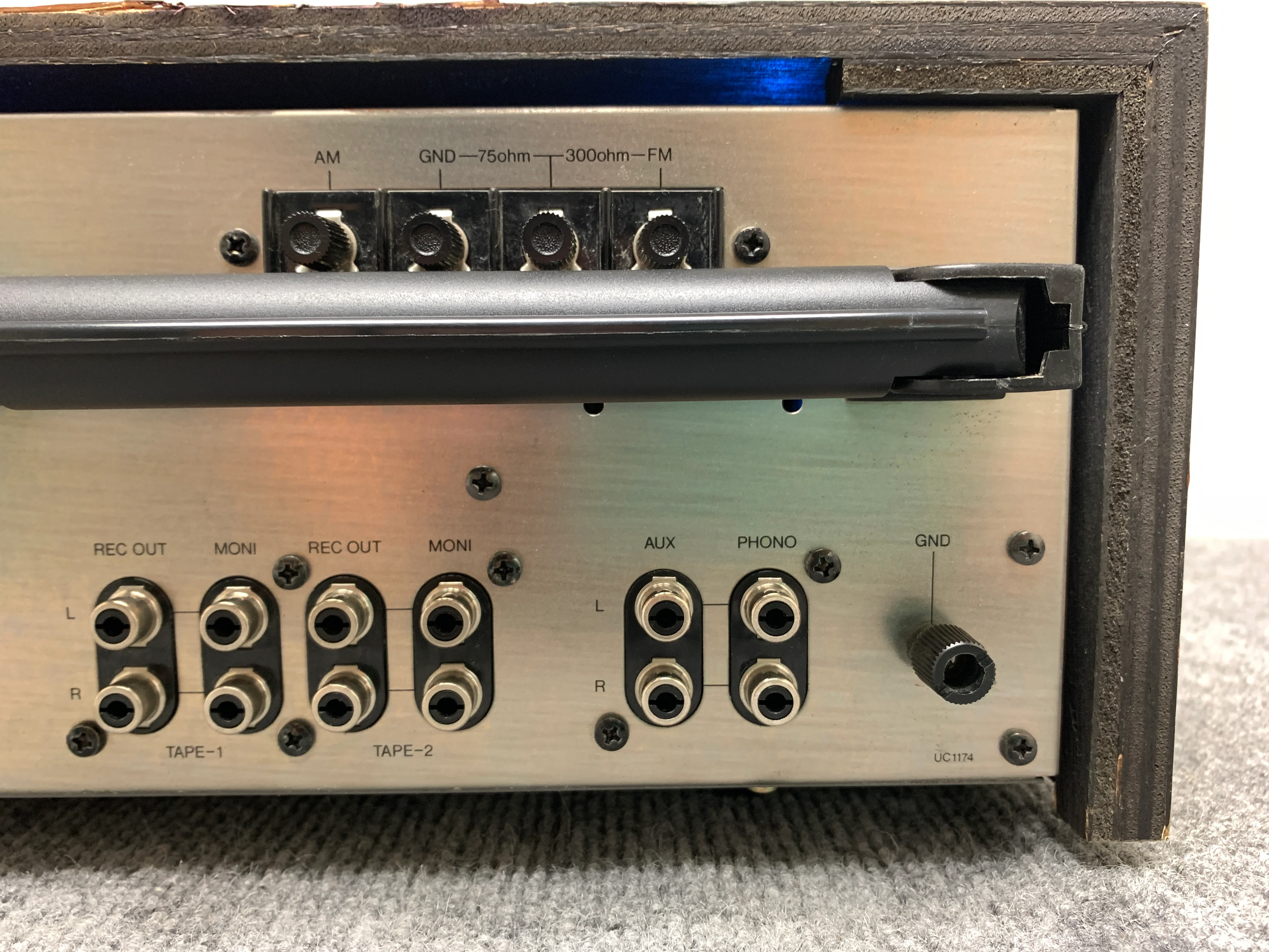 Luxman R-3030 Stereo receiver - Image 12