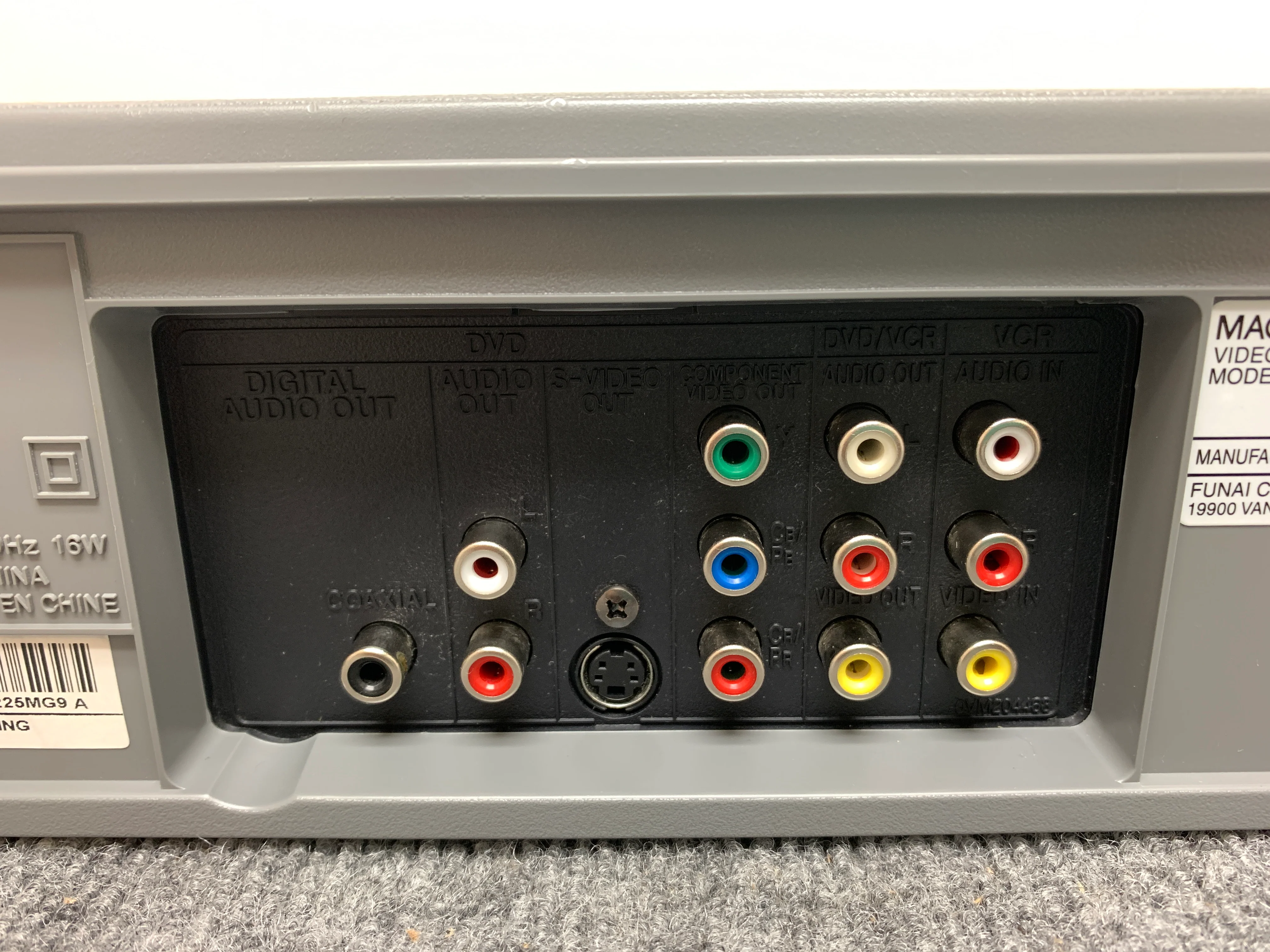 Magnavox DV225MG9 Hi-Fi VHS and DVD Combo - Image 11